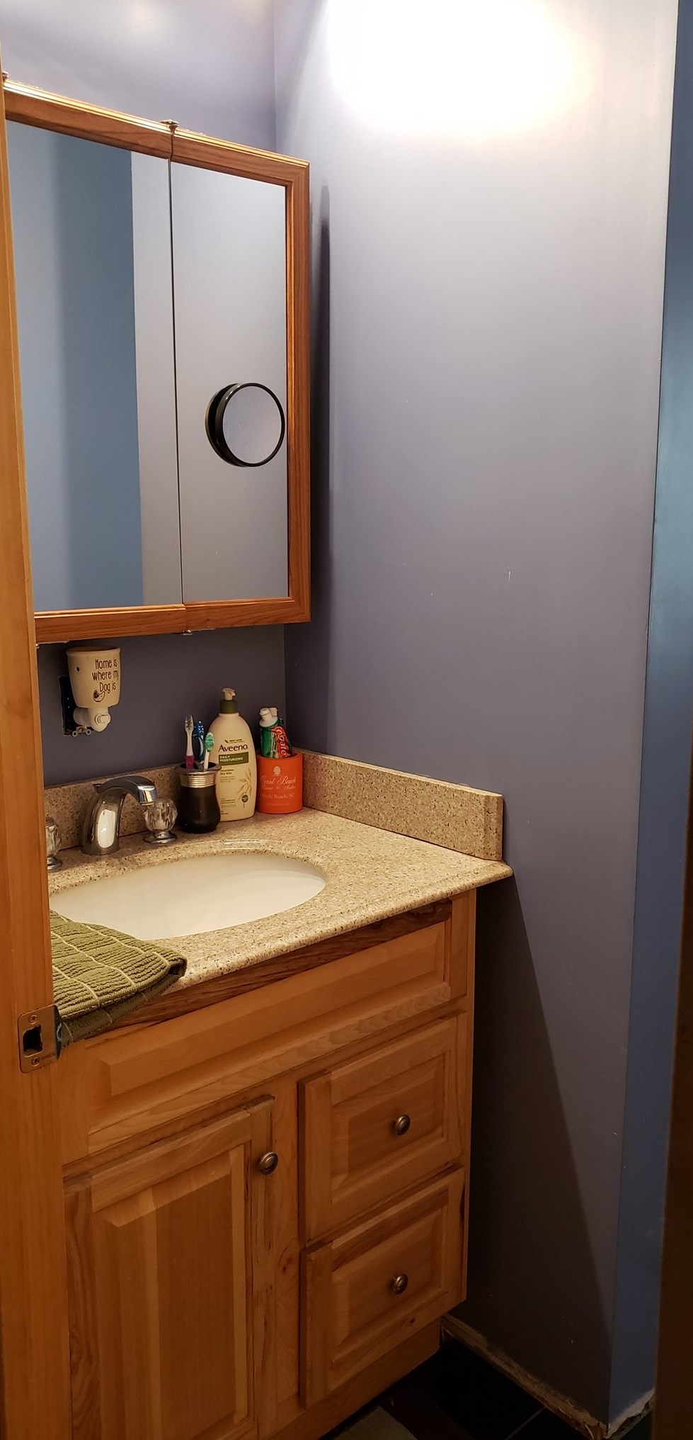 77 Merrimack St, Bridgewater NH  03222-3257 exterior