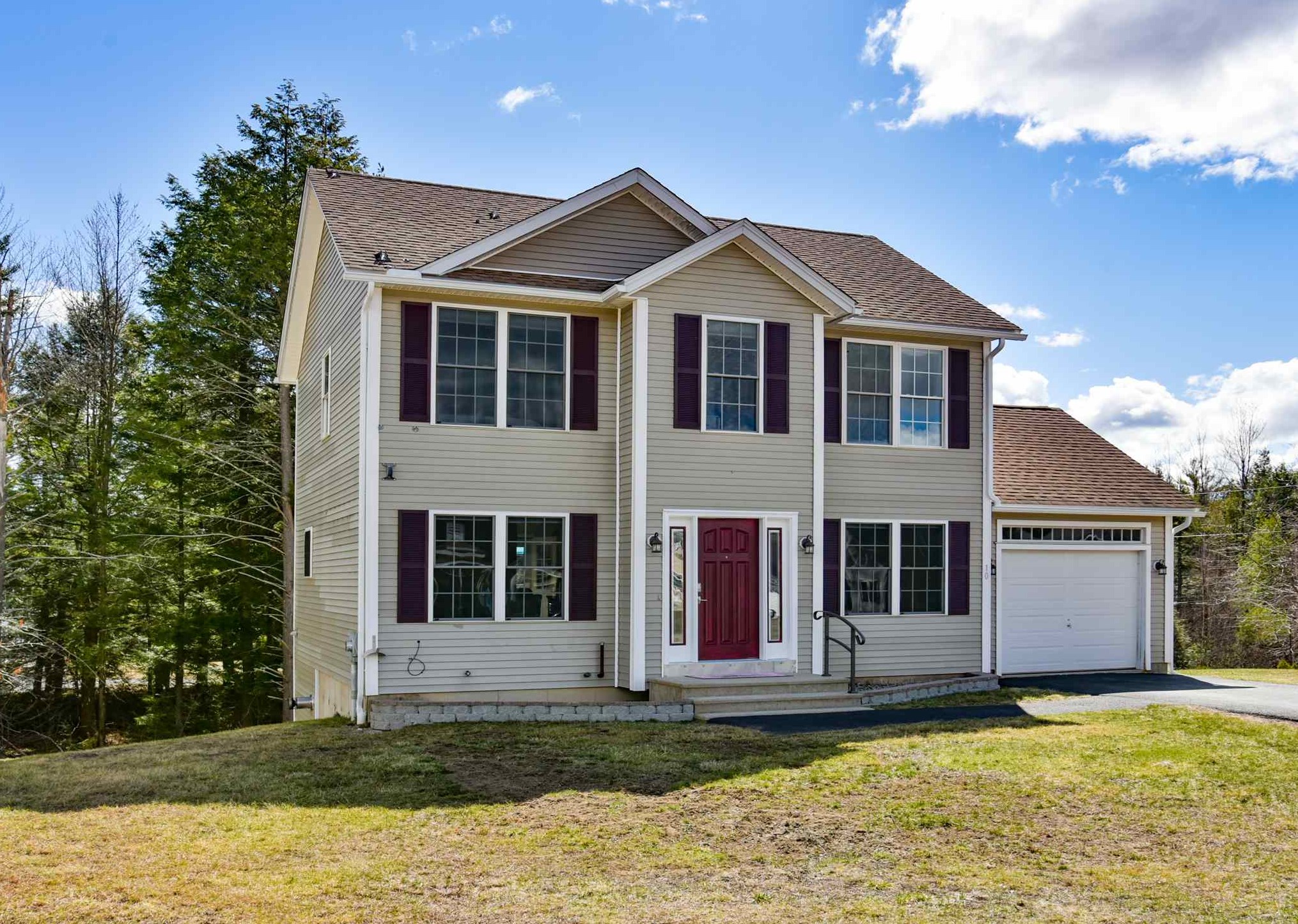 10 Cattail Cir, Rindge, NH 03461