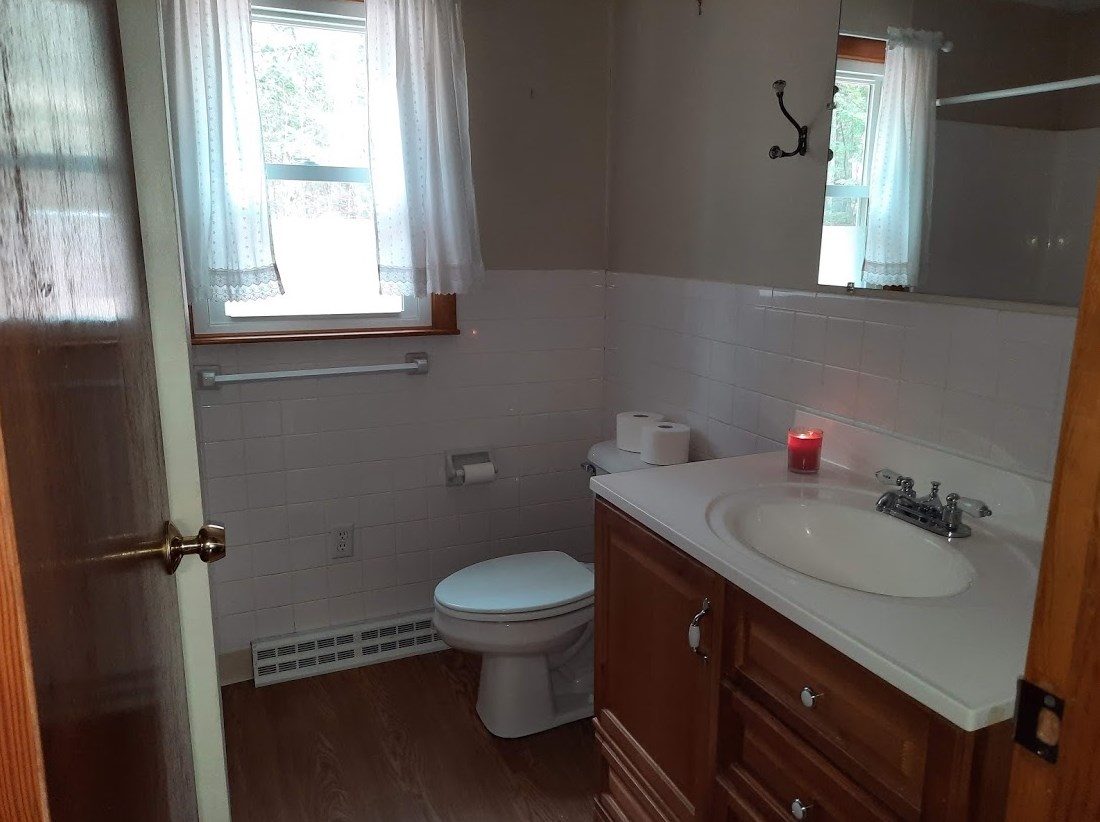 172 Alton Shores Rd, Alton, NH 03810