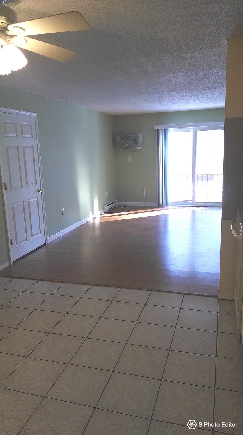 82 Constitution Dr #f, Londonderry, NH 03053
