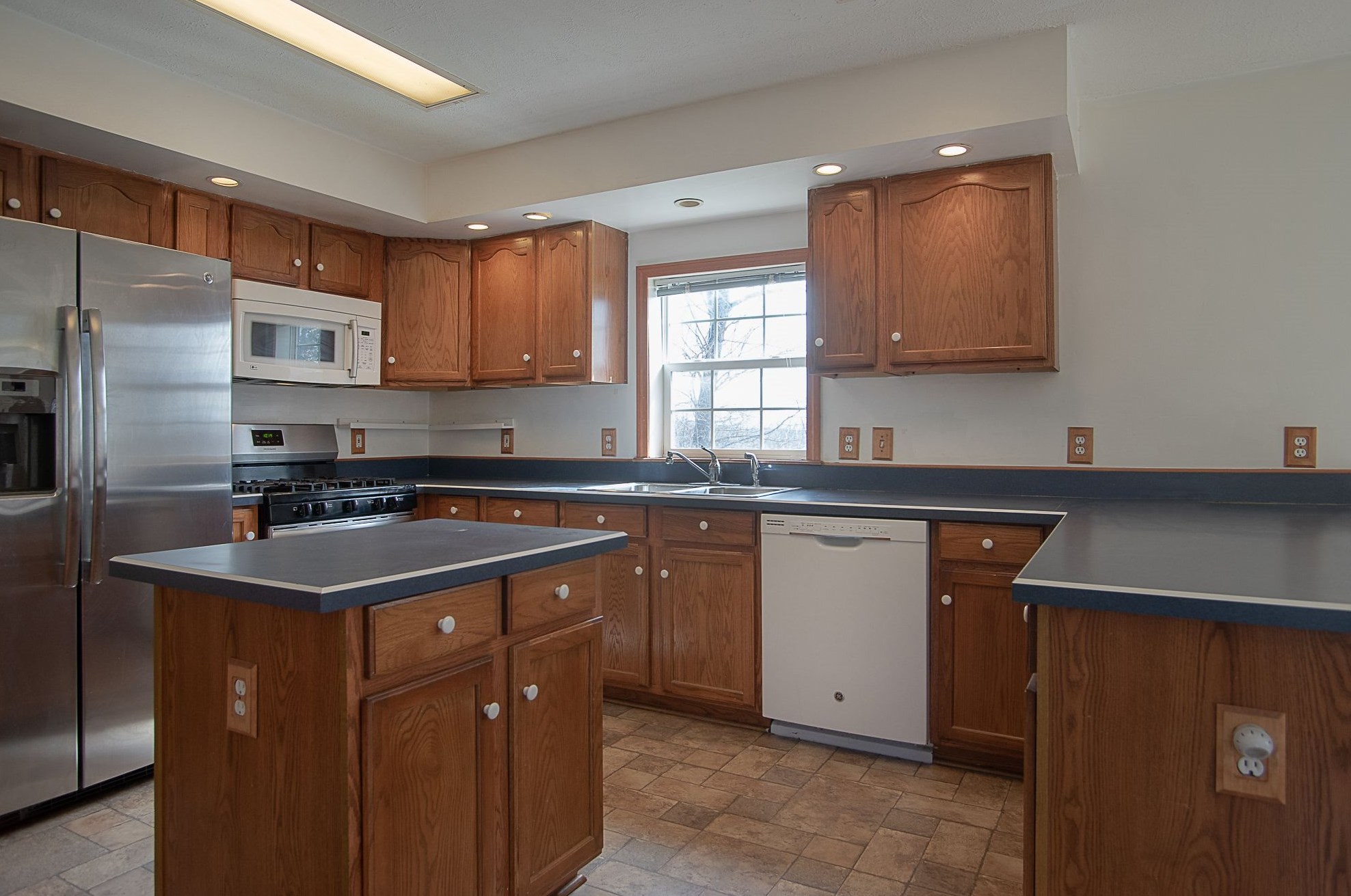 19 White Birch Dr, Chesterfield, NH 03443