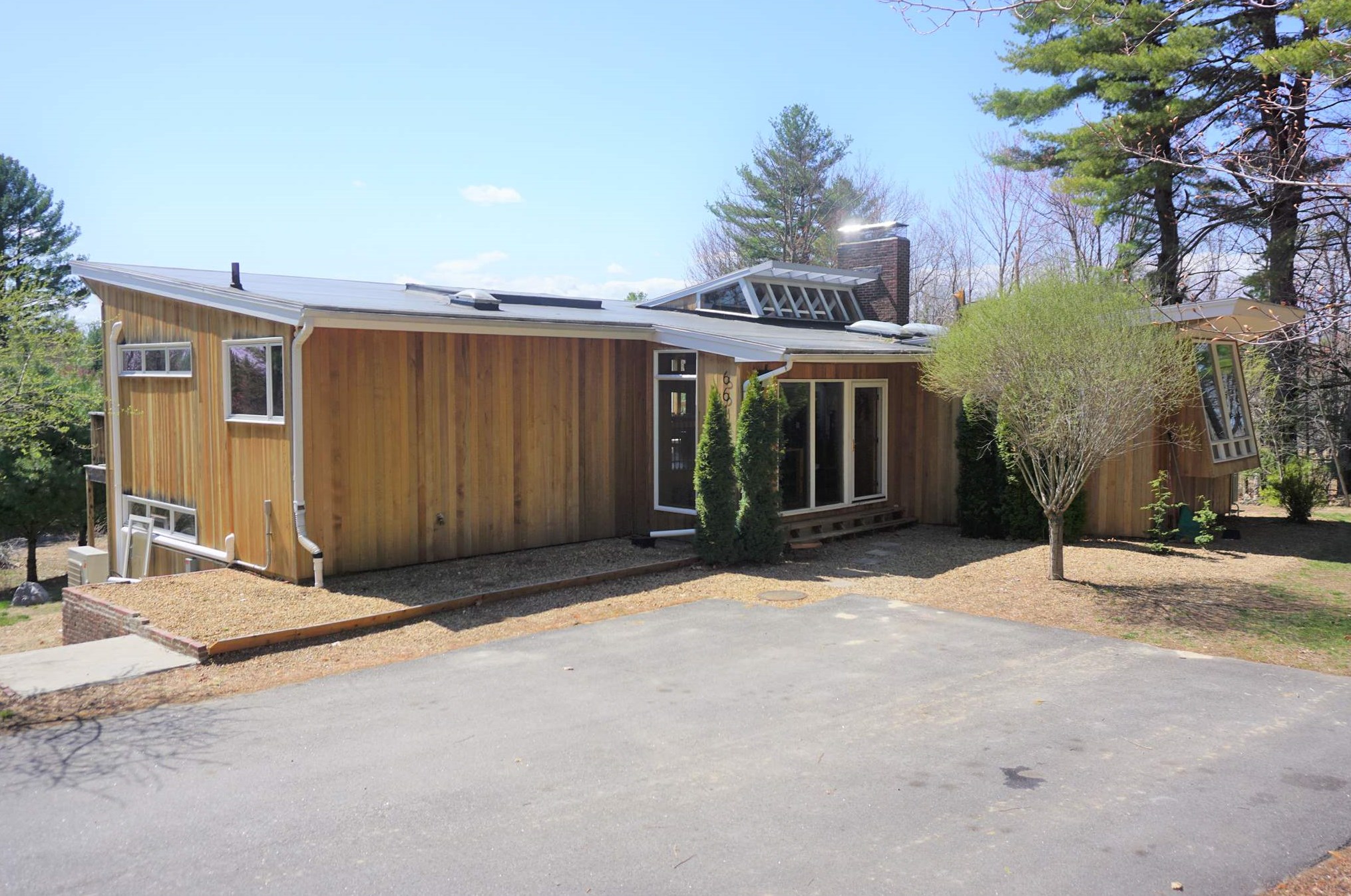 661 Jewett, Hopkinton, NH 03229