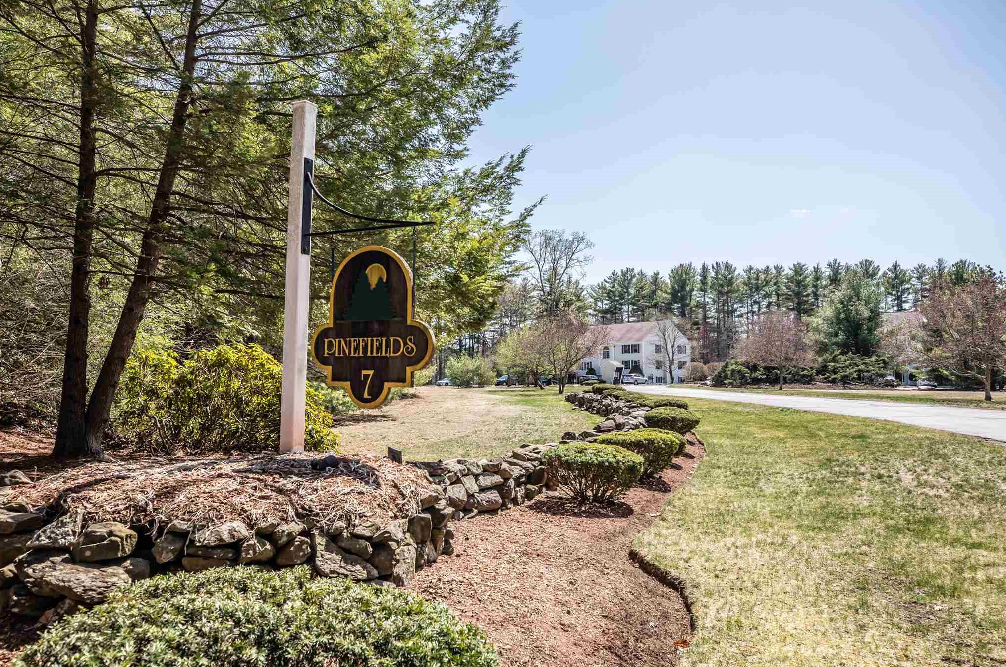 7 Corduroy Rd #11, Amherst, NH 03031