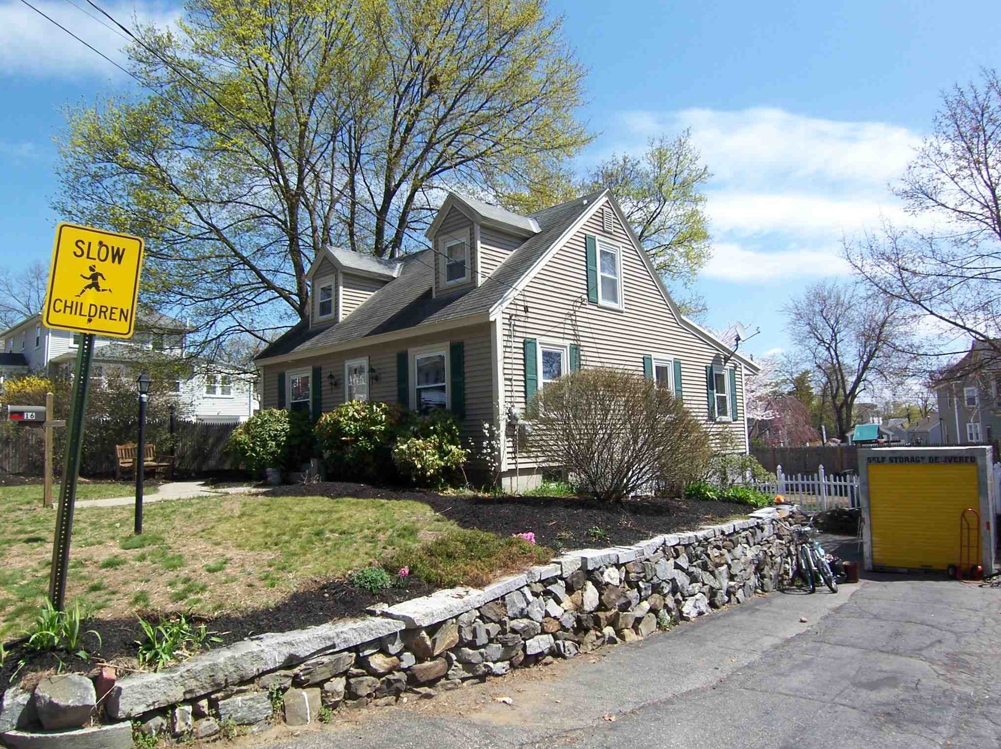 16 Pasadena Ave, Nashua, NH 03064