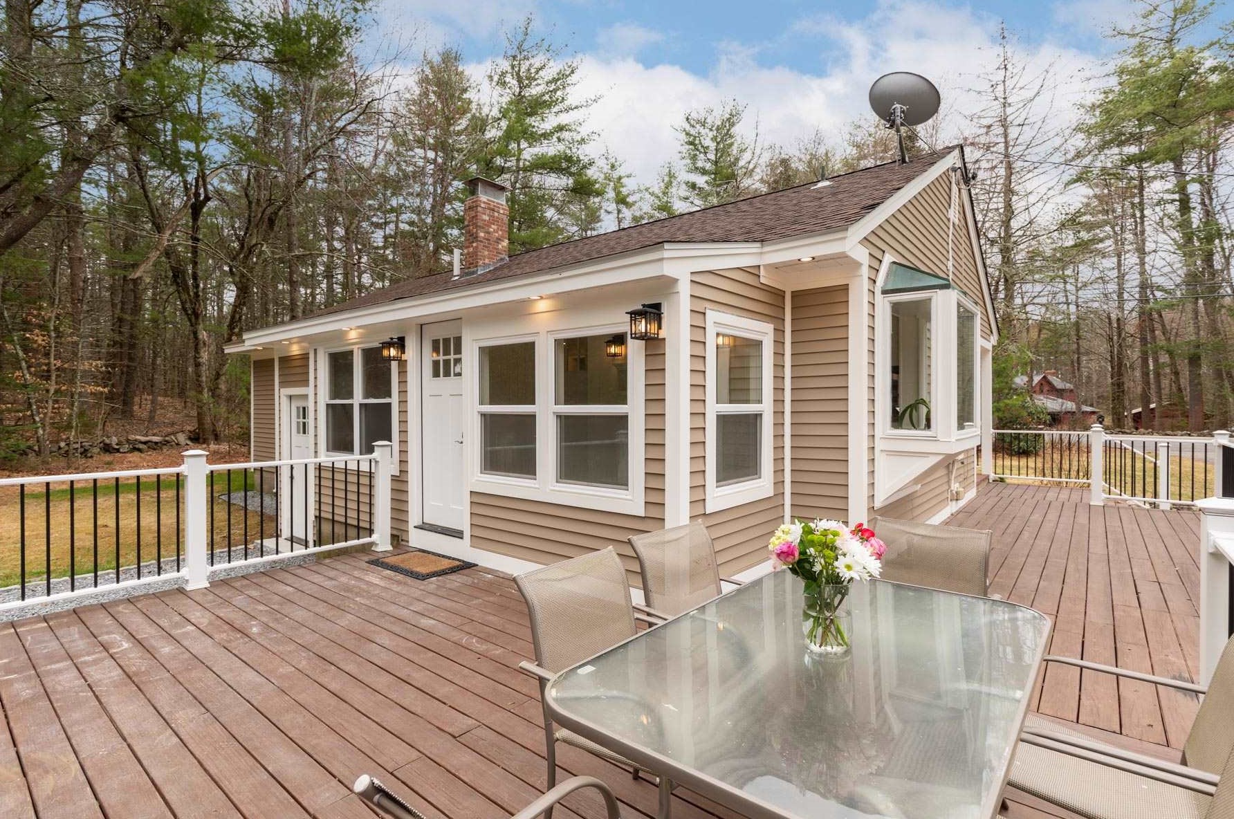 341 Lee Hook Rd, Lee, NH 03824