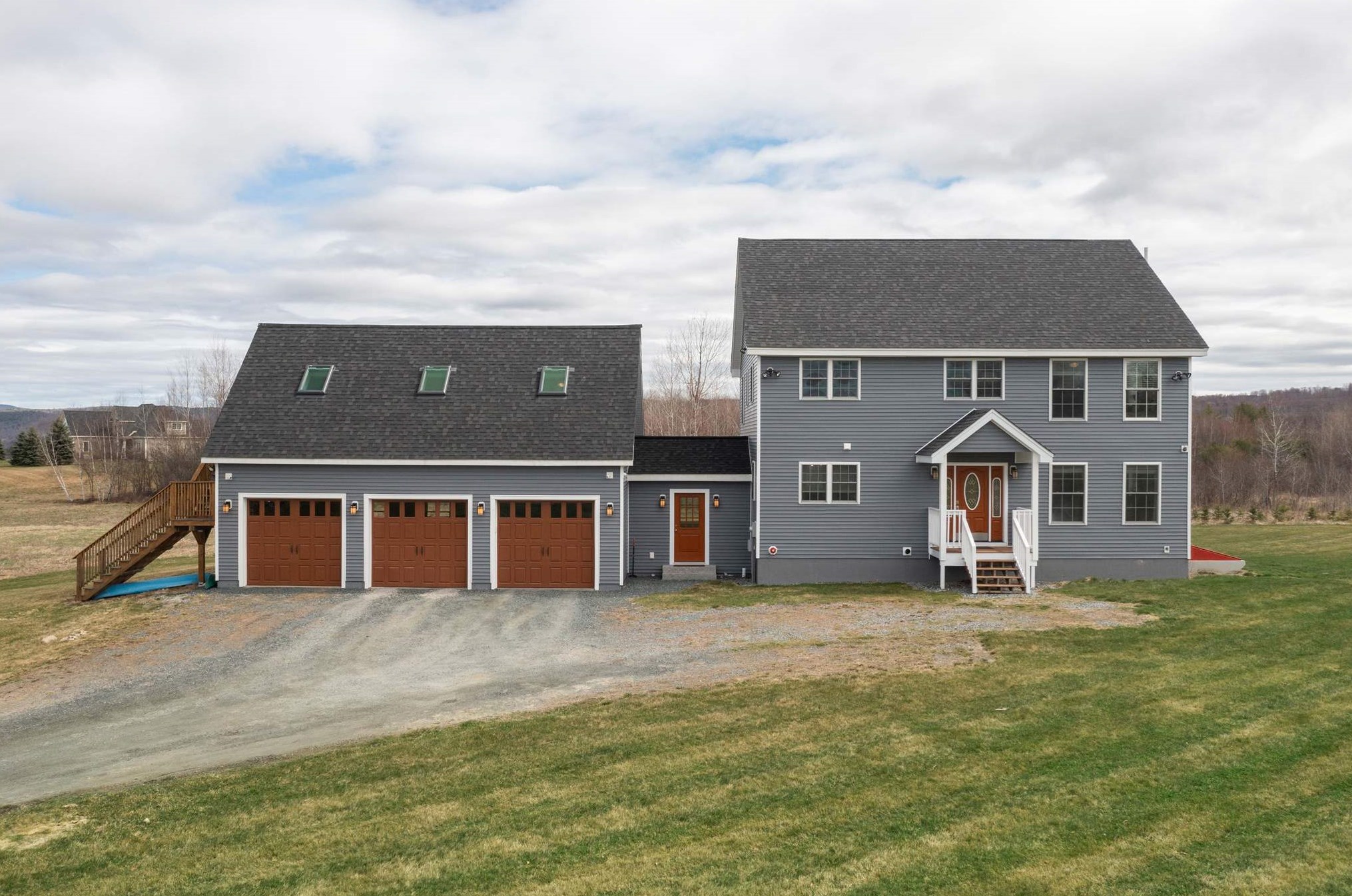 105 Daisy Hill Rd, Lebanon, NH 03766-2317