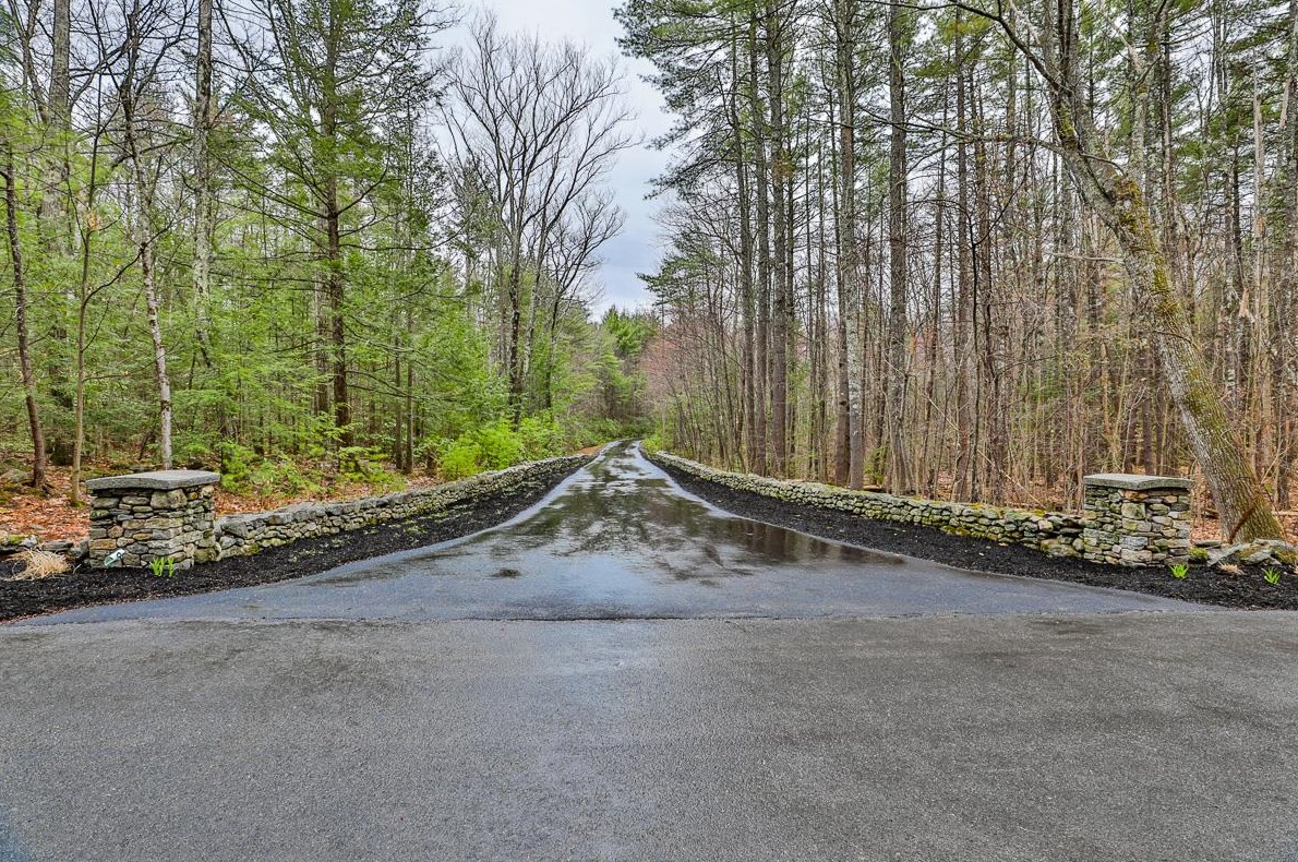 92 Potter Rd, Wilton, NH 03086
