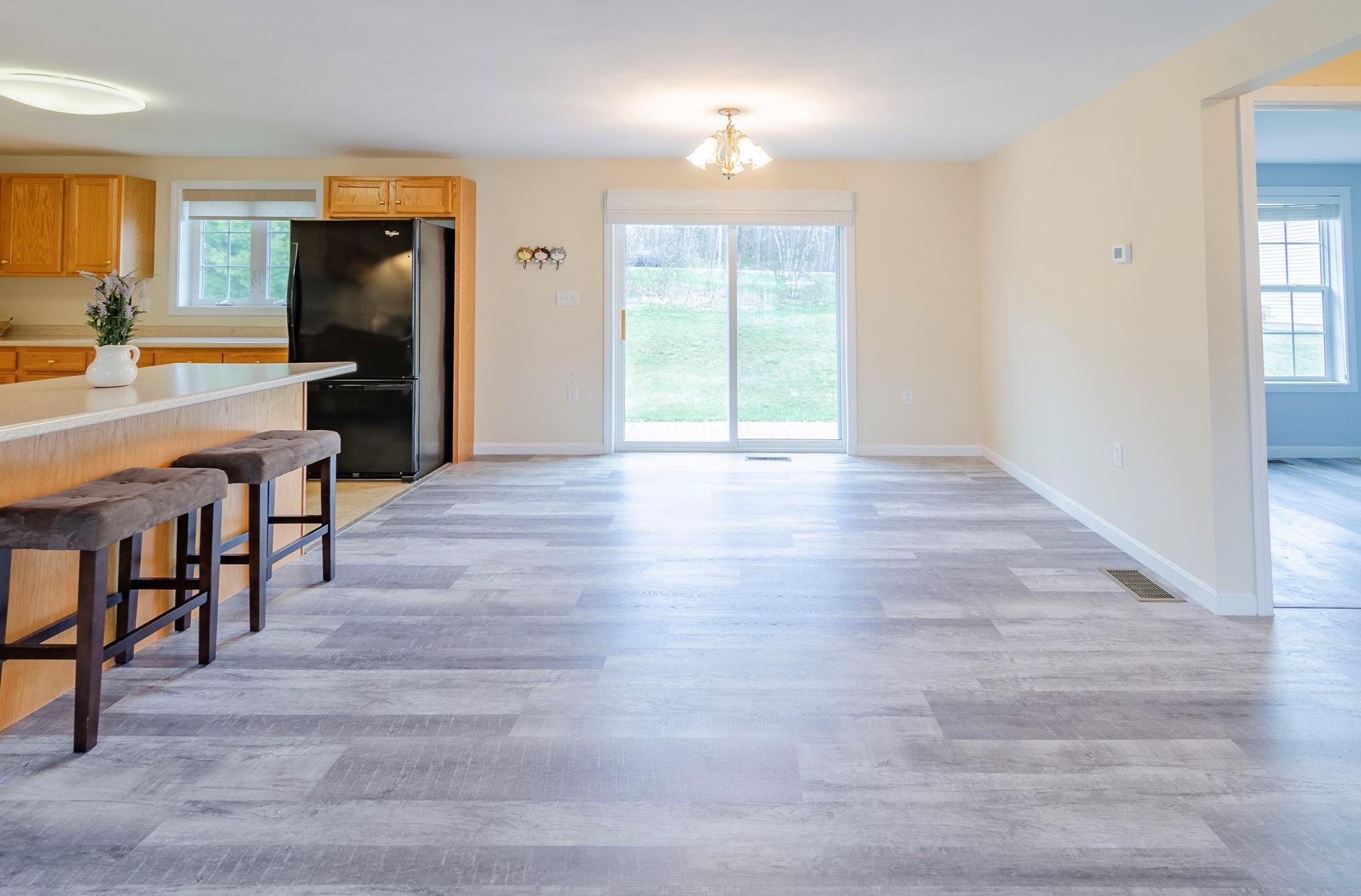 10 Cedar St, Manchester NH  03101-2550 exterior