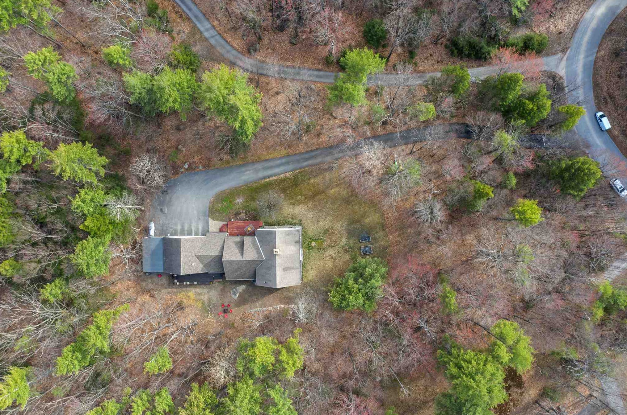 301 Galloping Hill Rd, Hopkinton, NH 03229