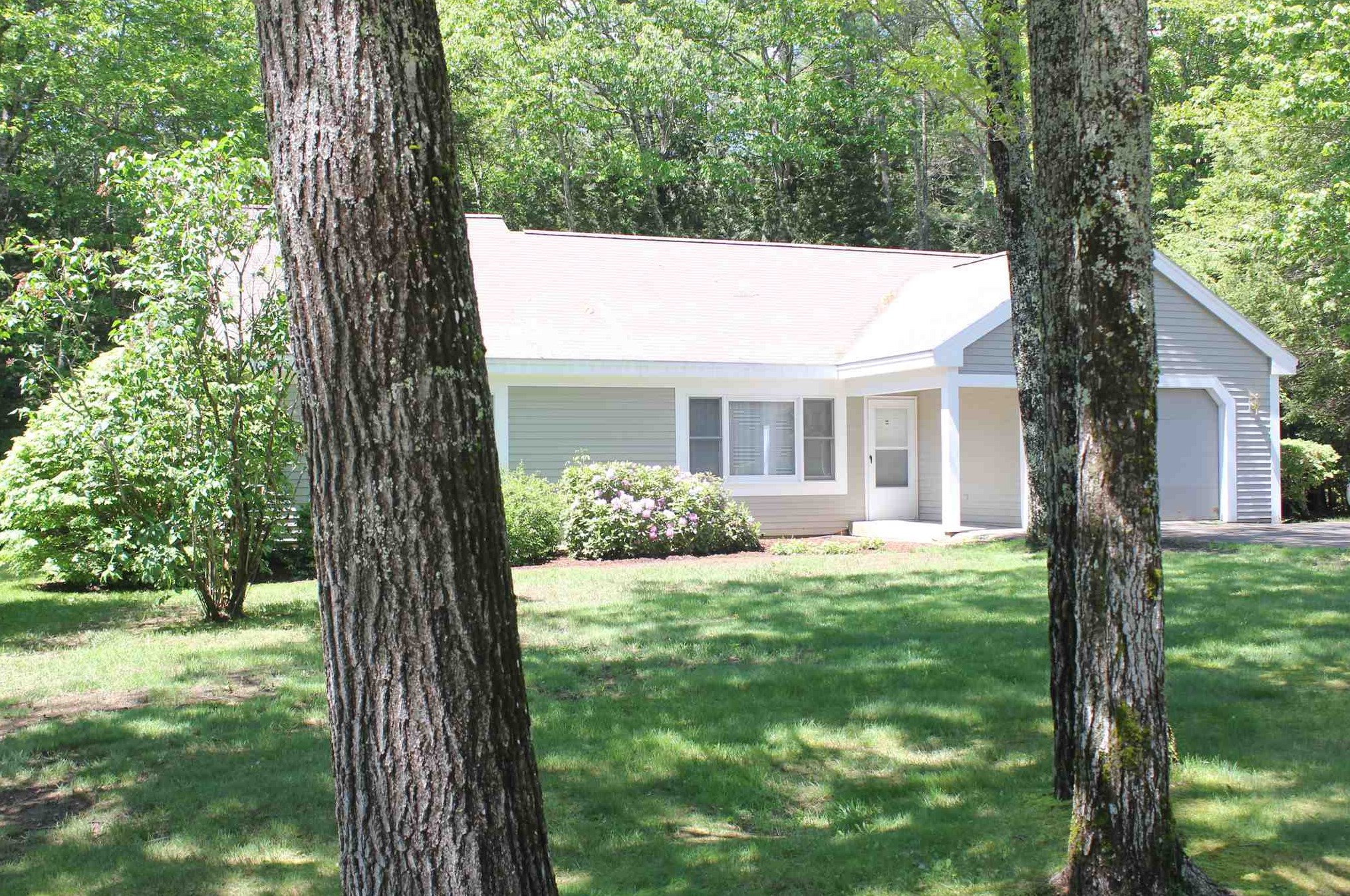 52 Heard Rd, Sandwich, NH 03227 exterior