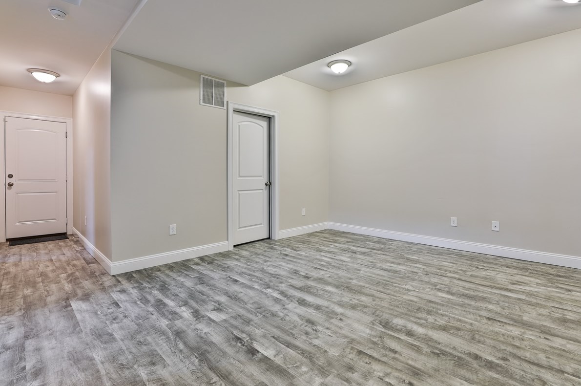 18 Pillsbury Rd, Londonderry, NH 03053