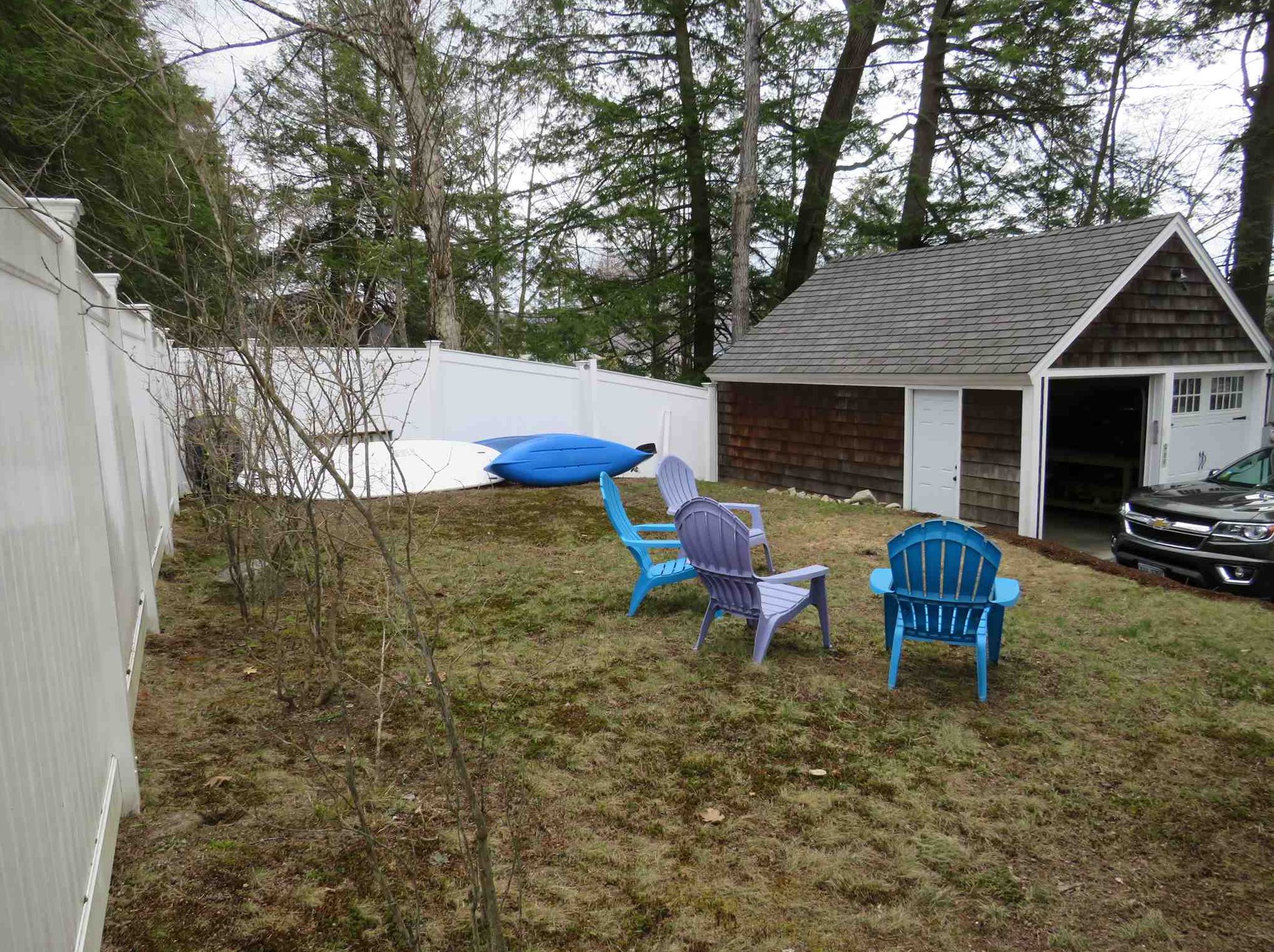 988 Shore Rd, Bridgewater NH  03222-3660 exterior