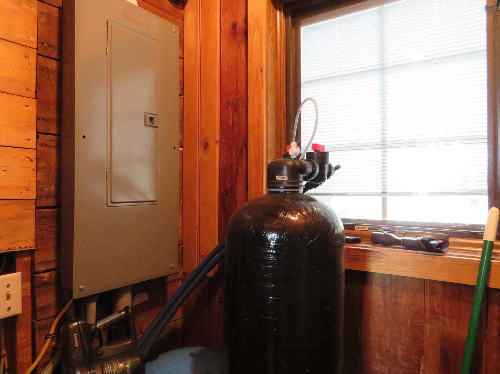 988 Shore Rd, Bridgewater NH  03222-3660 exterior