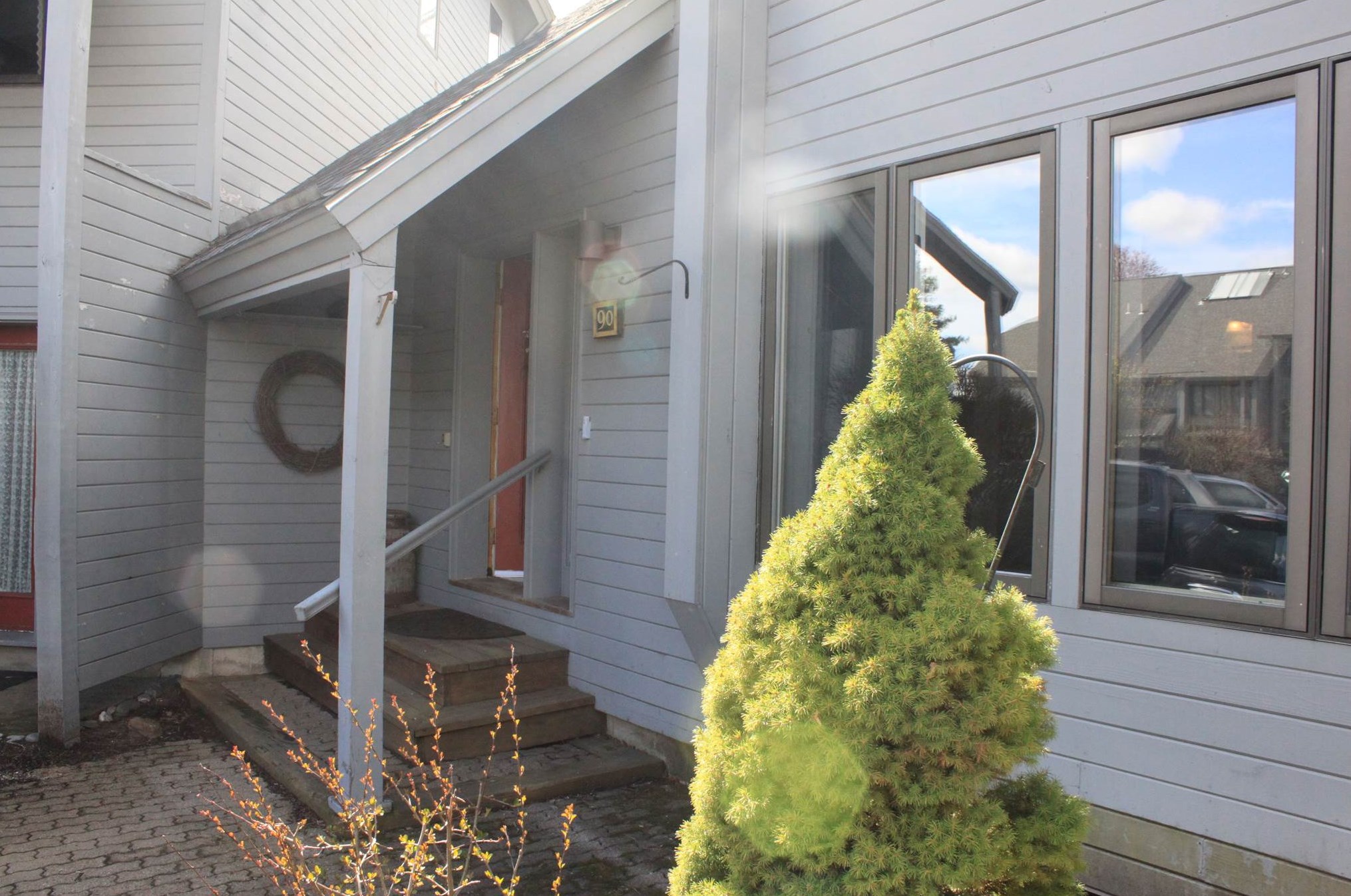 5 Tsienneto Rd #90, Derry, NH 03038