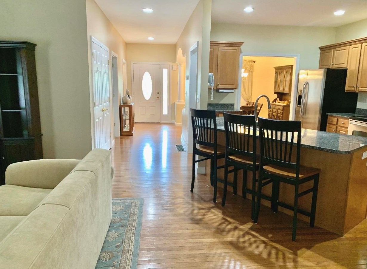 10 Nevins, Londonderry, NH 03053