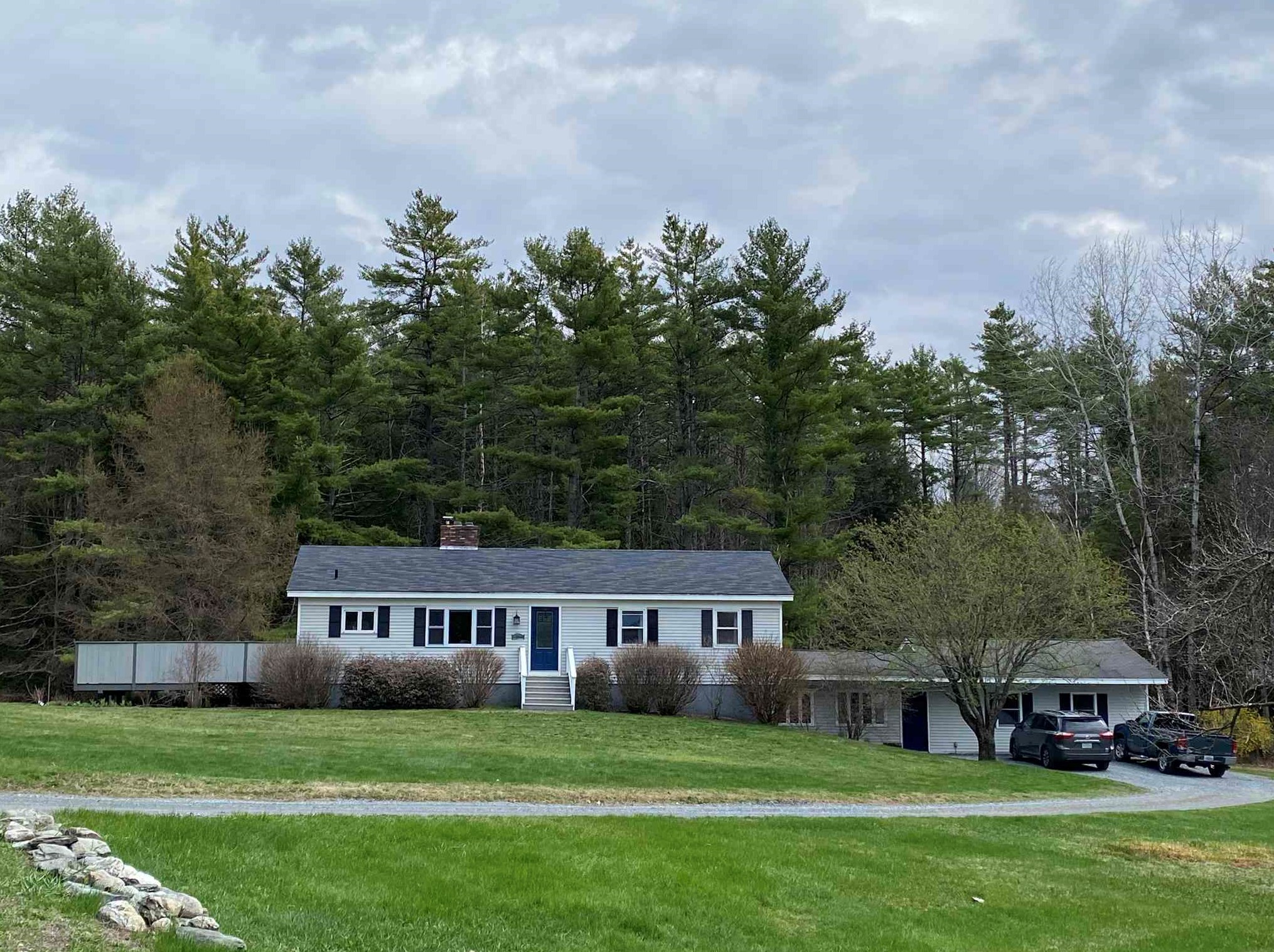 82 Rivervale Rd, Piermont, NH 03779