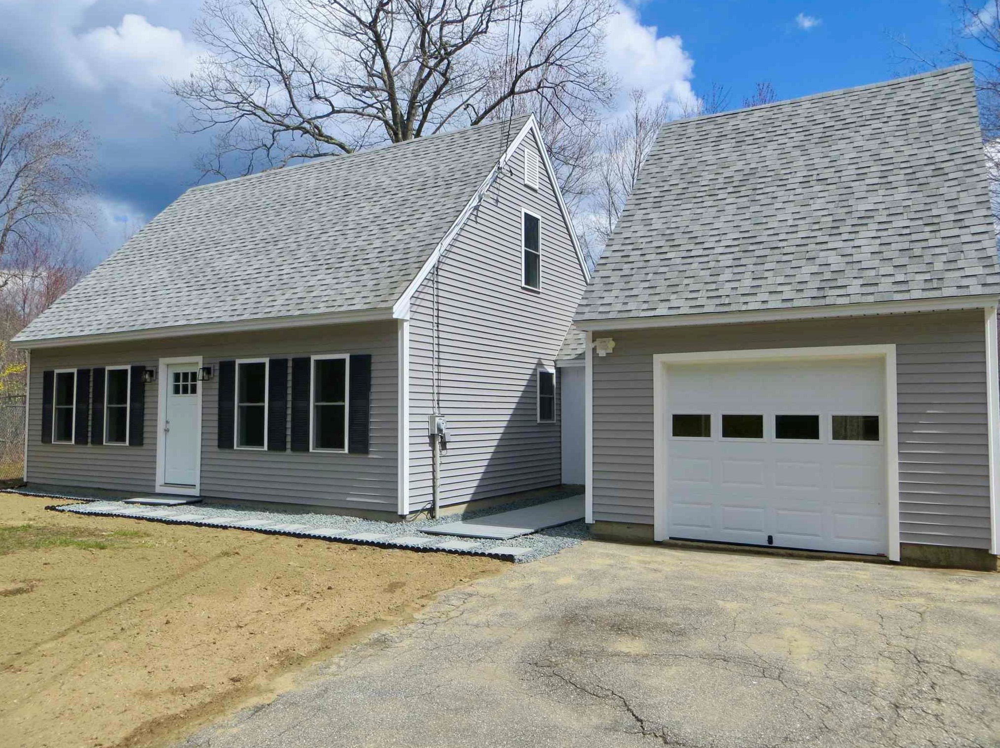 41 Harvey Lake Rd, Northwood, NH 03261