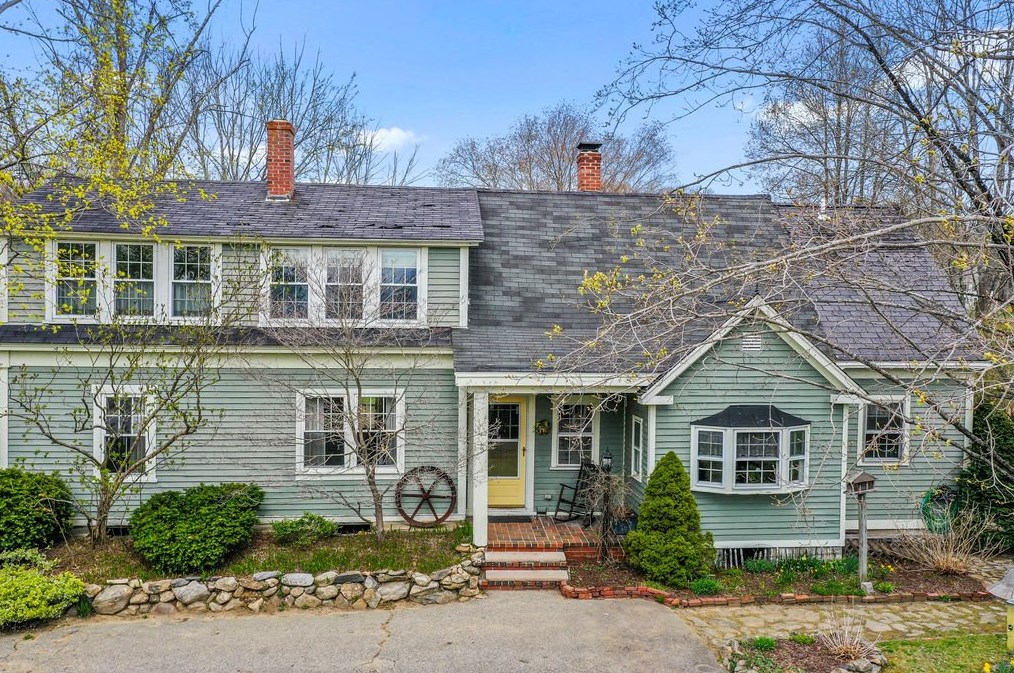 595 Main St, Hampstead, NH 03841