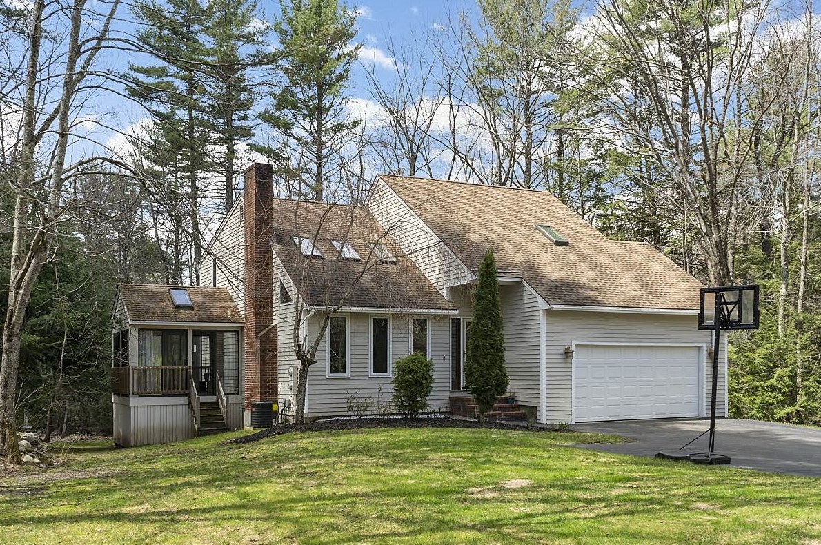 2 Shamrock Rd, Windham, NH 03087-1533