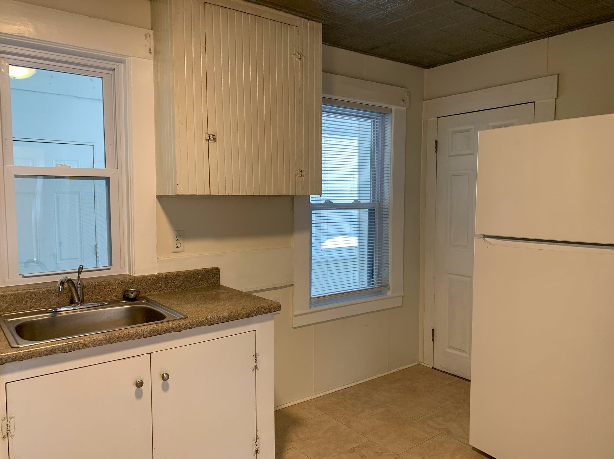 35 Boynton St, Lowell MA 01850-1216 exterior