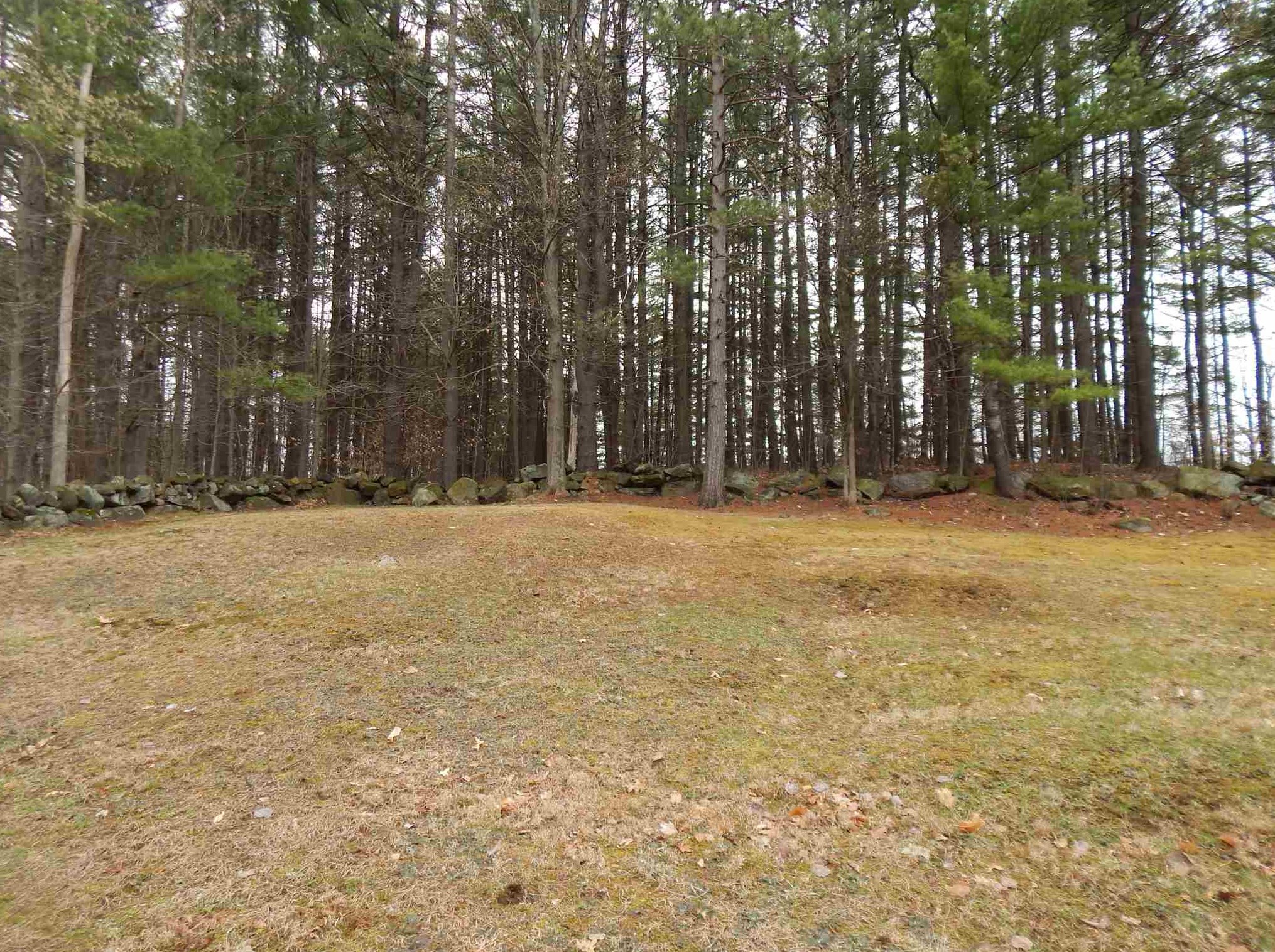 205 S Main St, Laconia, NH 03246
