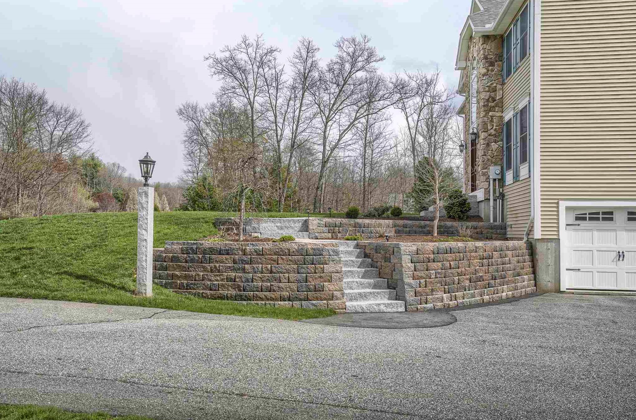 42 Homestead Ln, Kensington, NH 03833-6539