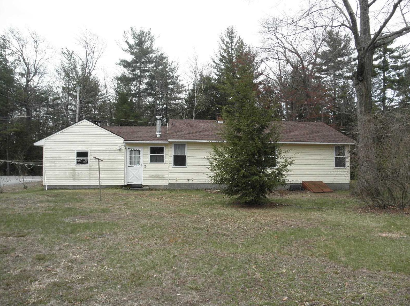 14 Mcgaw Bridge Rd, Merrimack, NH 03054-3717