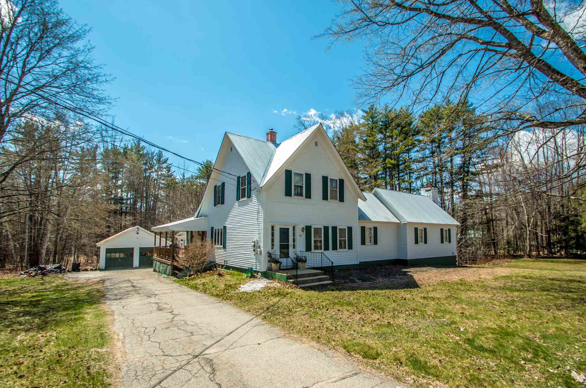 962 Hurricane Mountain Rd, Hales Location, NH 03860