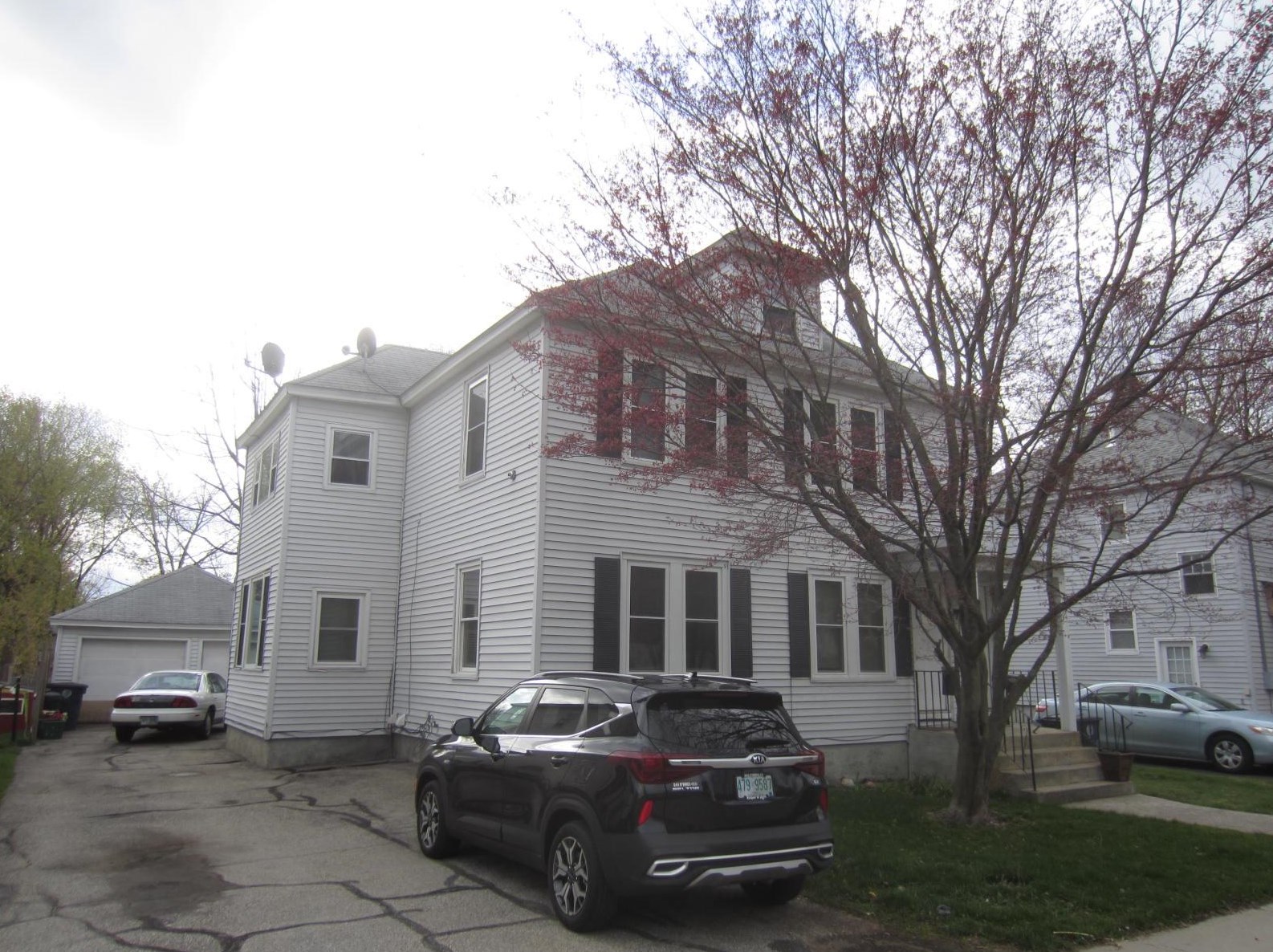 15 - 15 1/2 Newbury St, Nashua, NH 03060