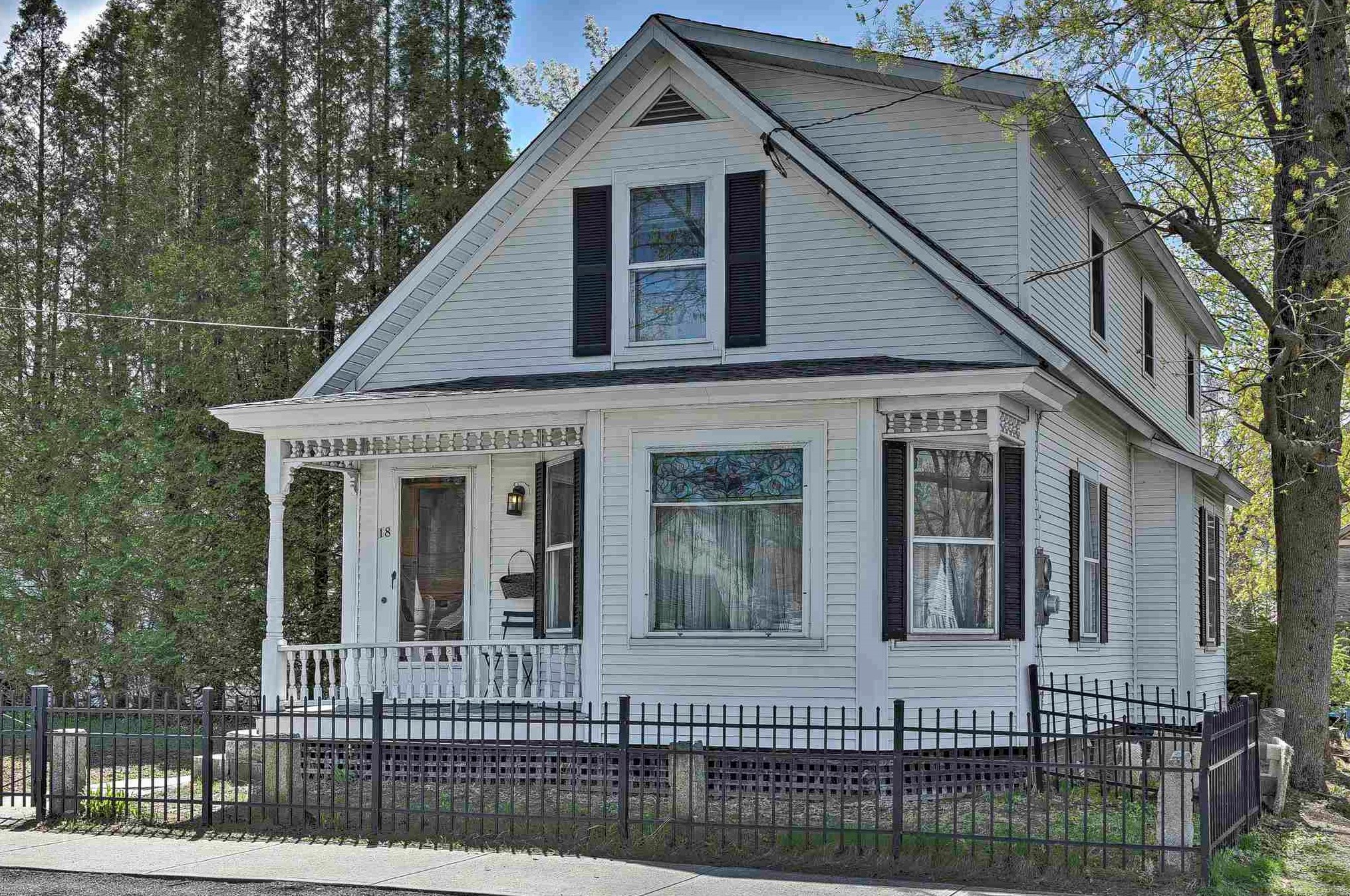 18 High St, Keene, NH 03431