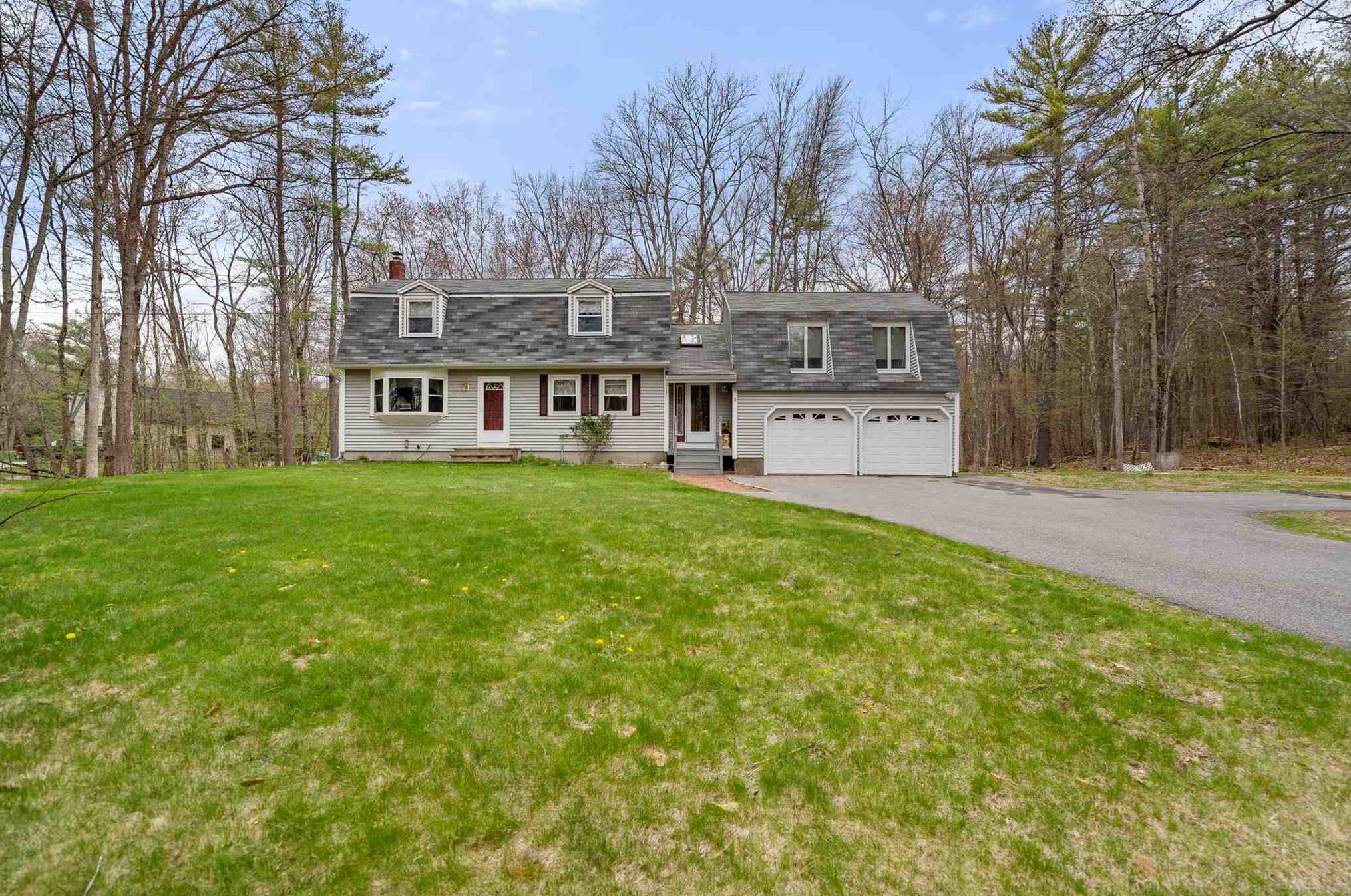 3 Mcevoy Dr, Auburn, NH 03032