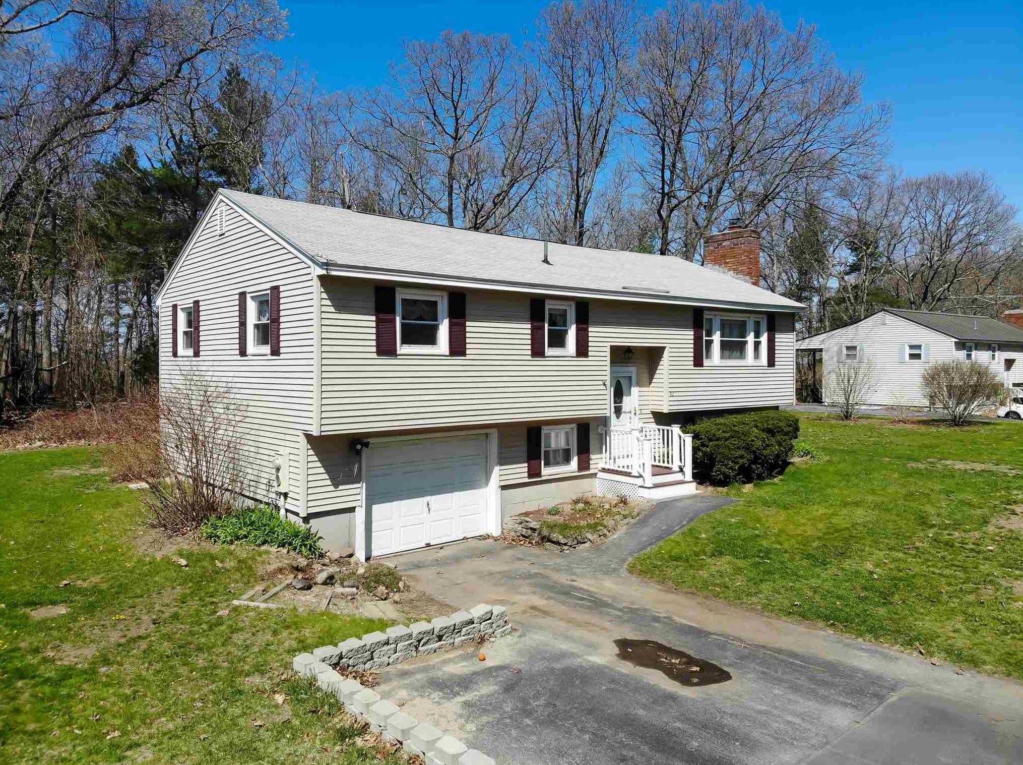 43 Bedard Ave, Derry, NH 03038