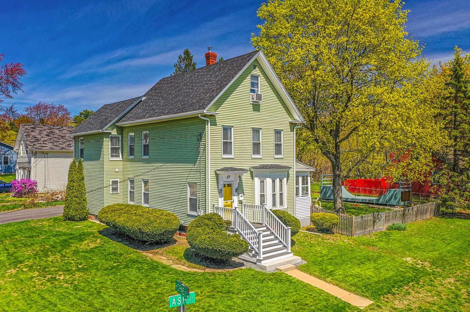 49 Ash St, Dover, NH 03820