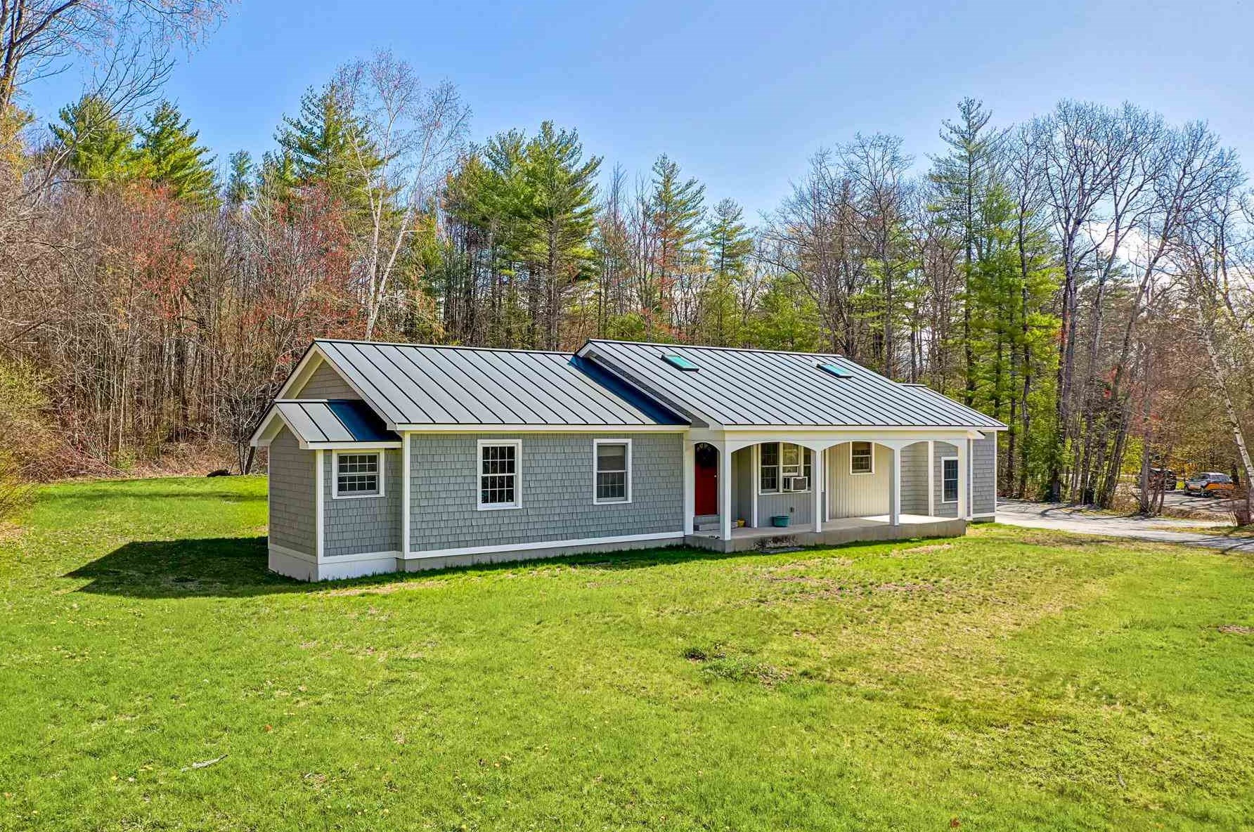 10 Meeting Hill Rd, Hillsboro, NH 03244
