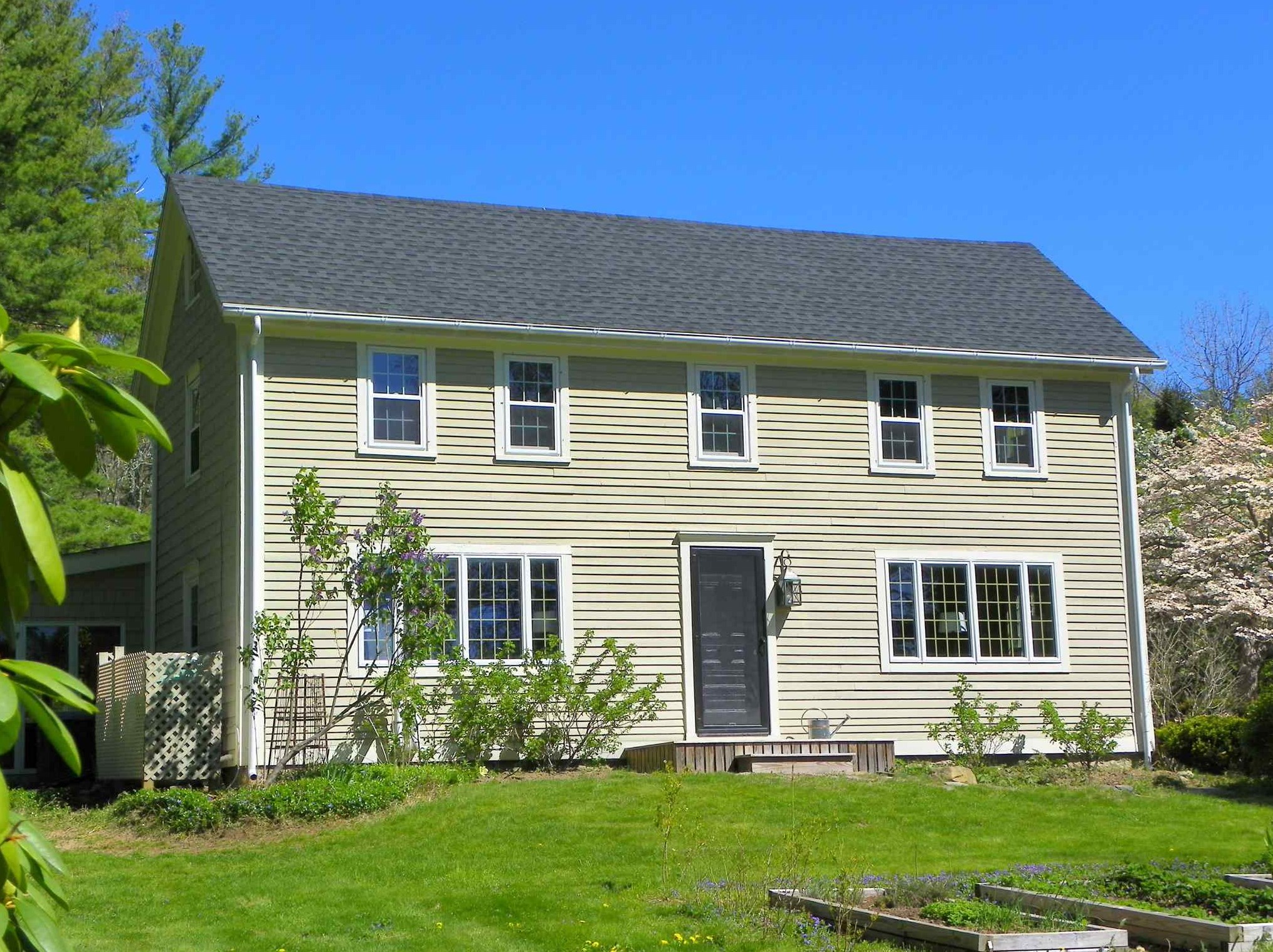 46 Jewell, South Hampton, NH 03827