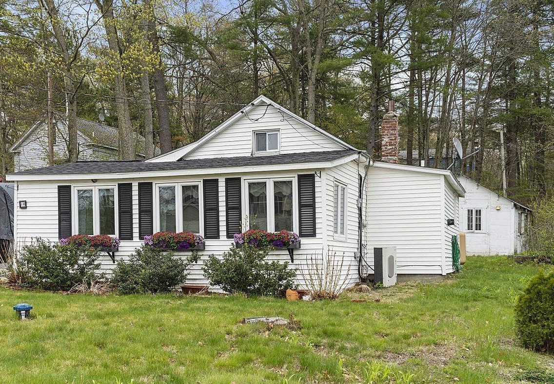 10 Dennison Ave, Salem, NH 03079