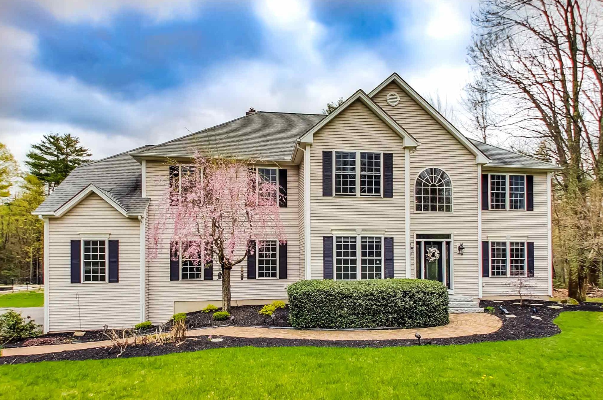 44 Stonebridge Dr, Chester, NH 03036