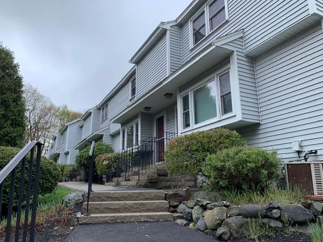 777 Middle Rd #18, Portsmouth, NH 03801