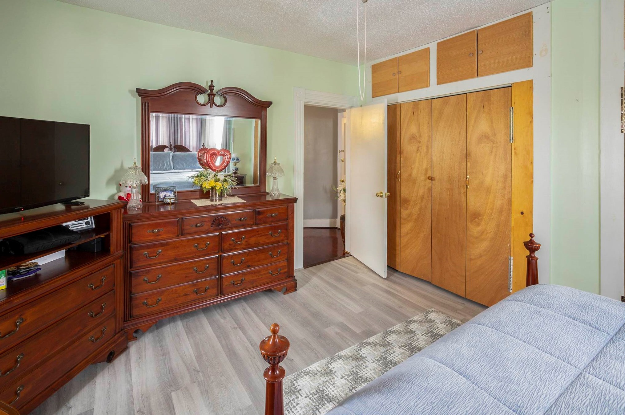 343 Auburn St, Manchester NH 03103-4805 exterior