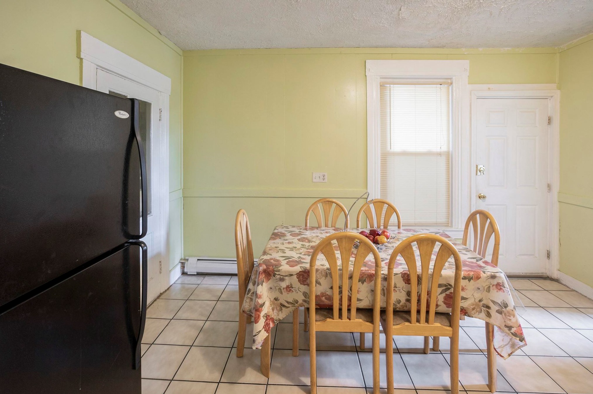 343 Auburn St, Manchester NH 03103-4805 exterior