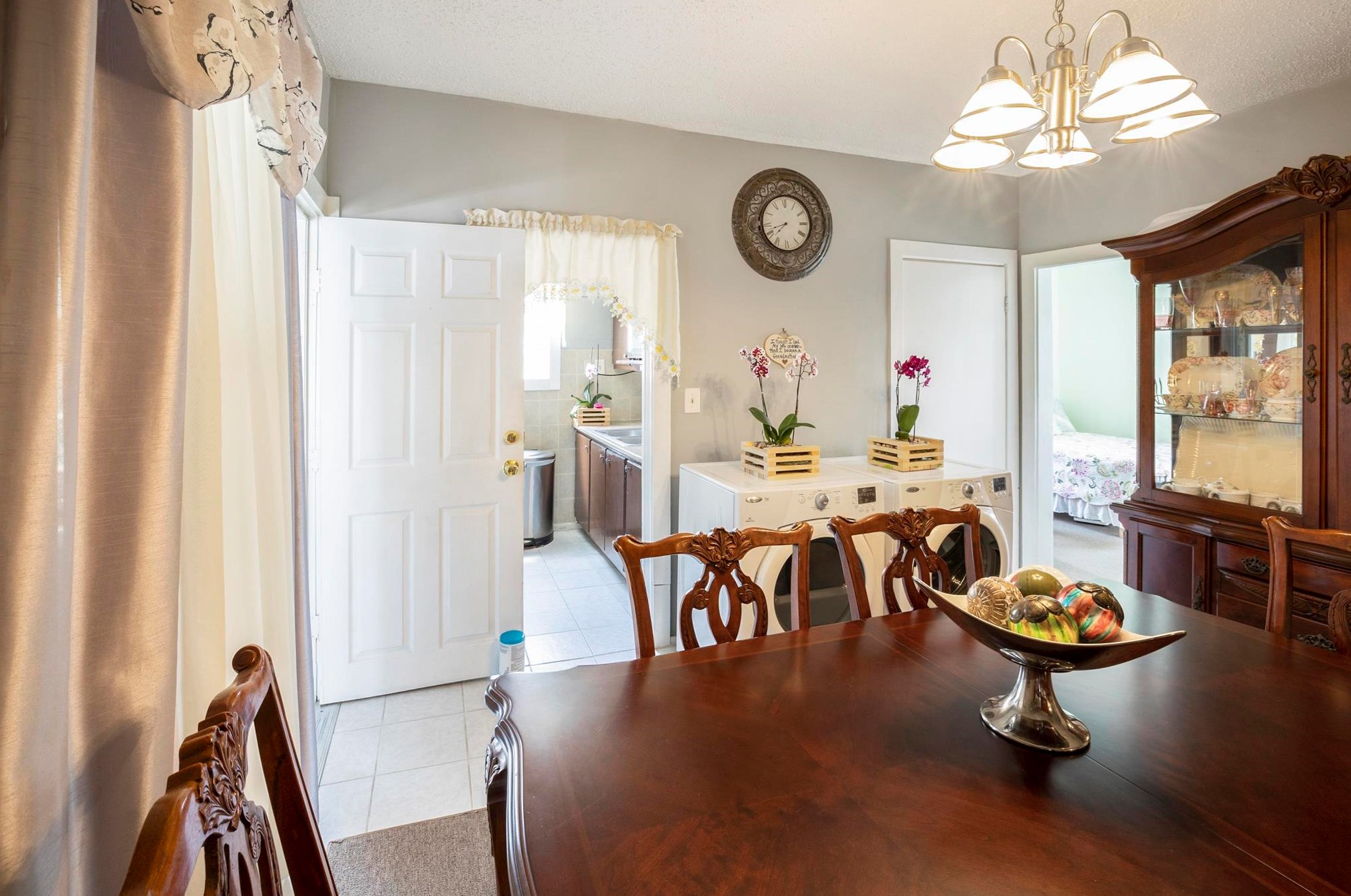 343 Auburn St, Manchester NH 03103-4805 exterior