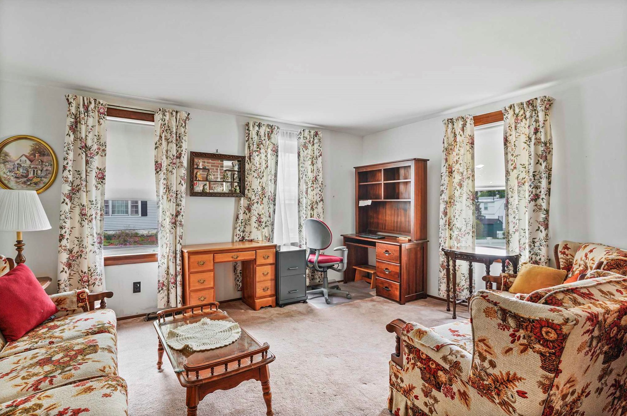 5 Linwood St, Nashua, NH 03060