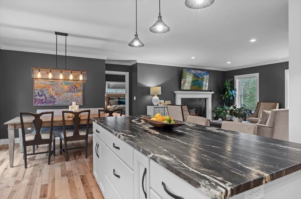 4 Heath Dr, Newfields NH  03856-4400 exterior