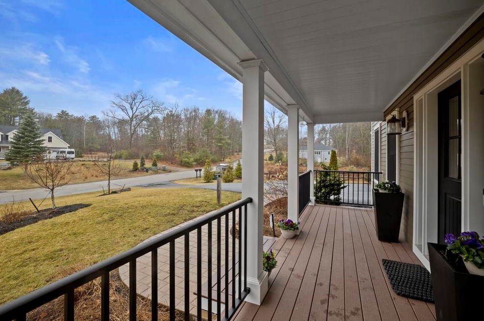 4 Heath Dr, Newfields NH  03856-4400 exterior