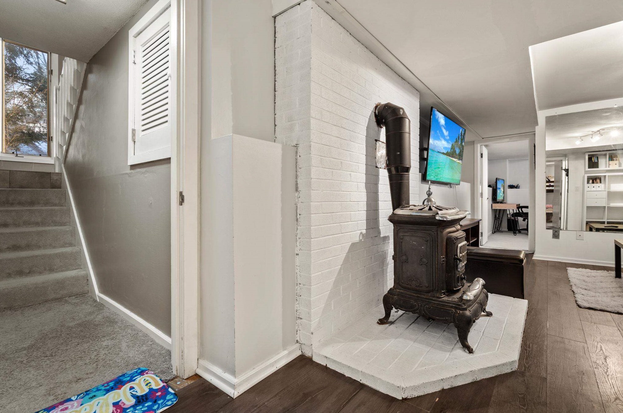 8 Kipford Way, Nashua NH 03063-1504 exterior