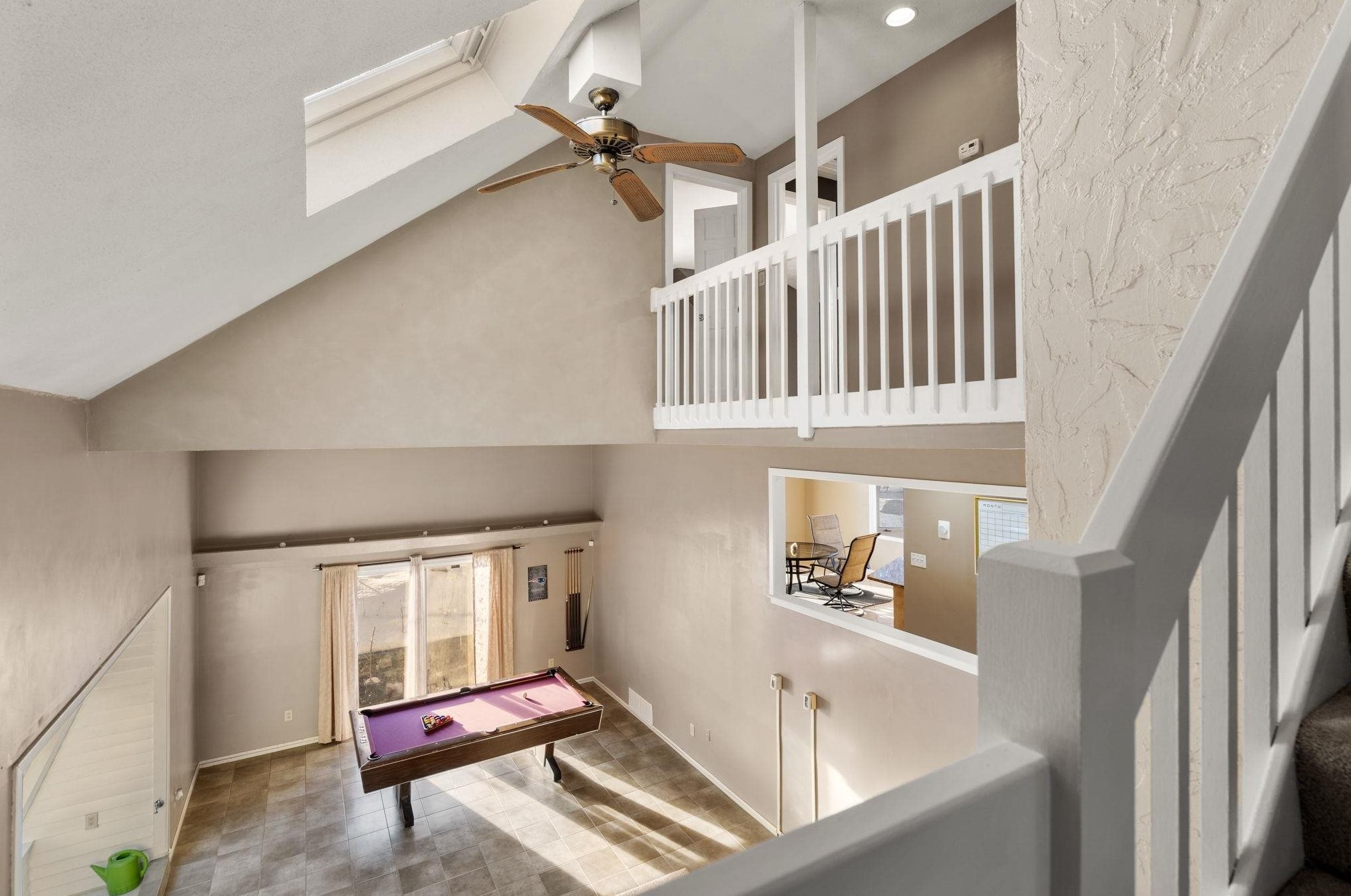 8 Kipford Way, Nashua NH 03063-1504 exterior