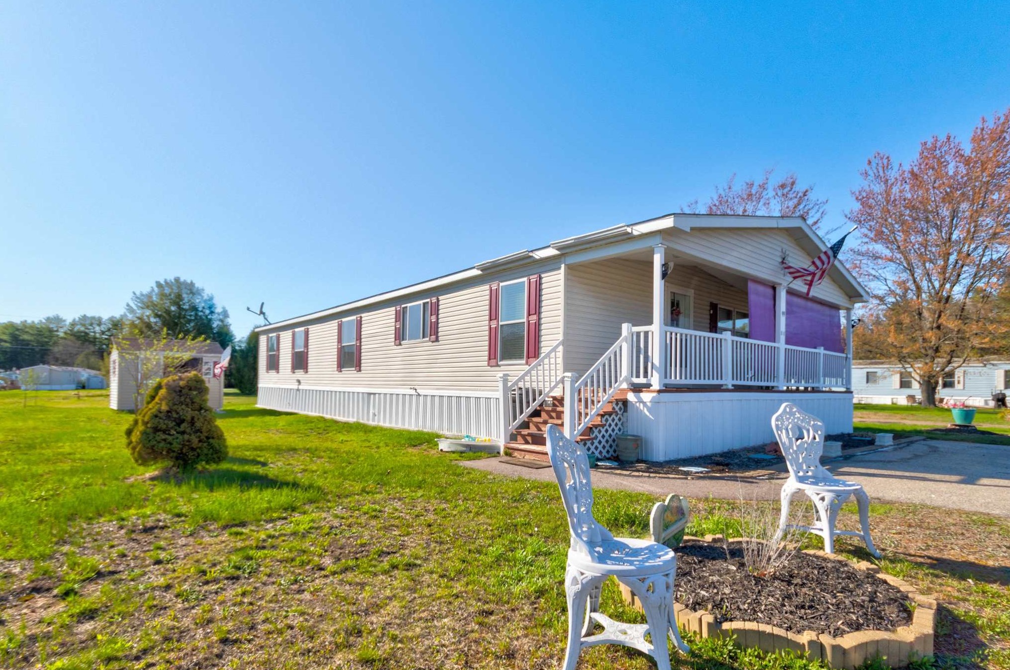 99 Scenic Dr, Belmont, NH 03220