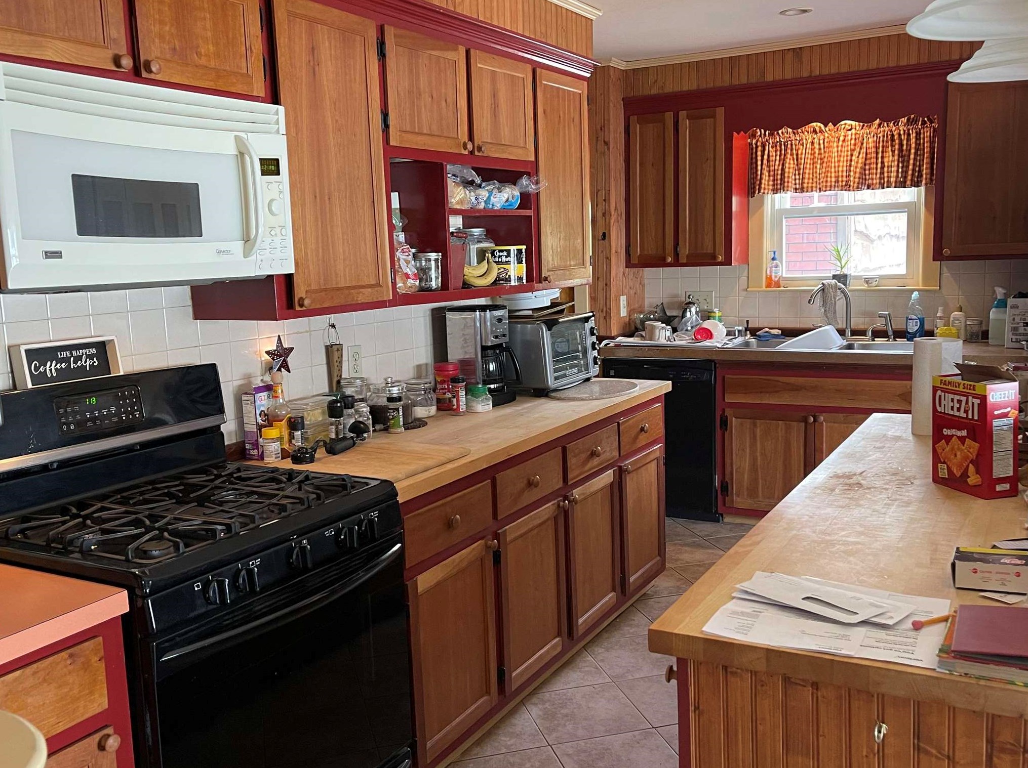 11 Cobb St, Keene, NH 03431