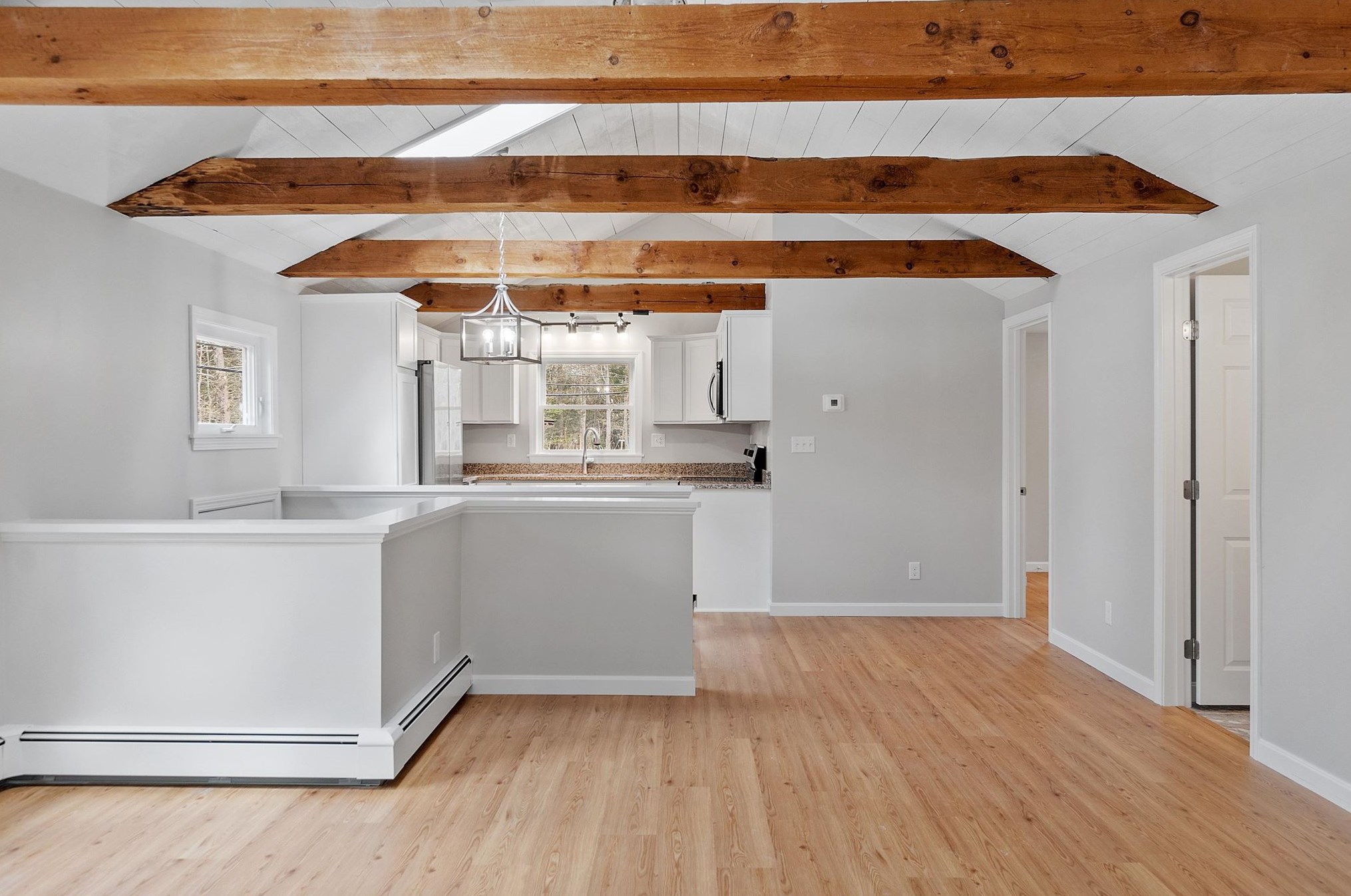 27 Emerald Dr, Hillsboro, NH 03244