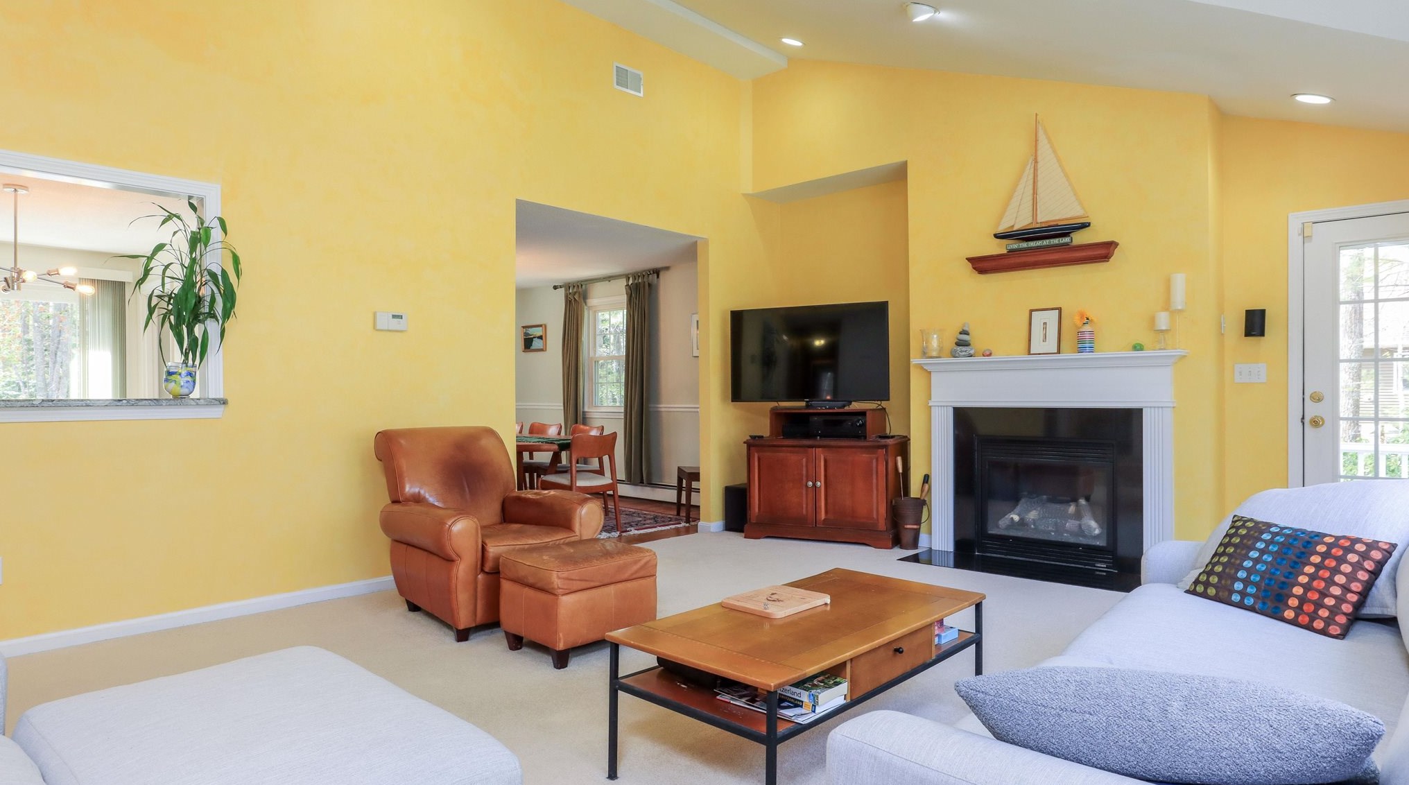 19 Weston, Derry, NH 03038